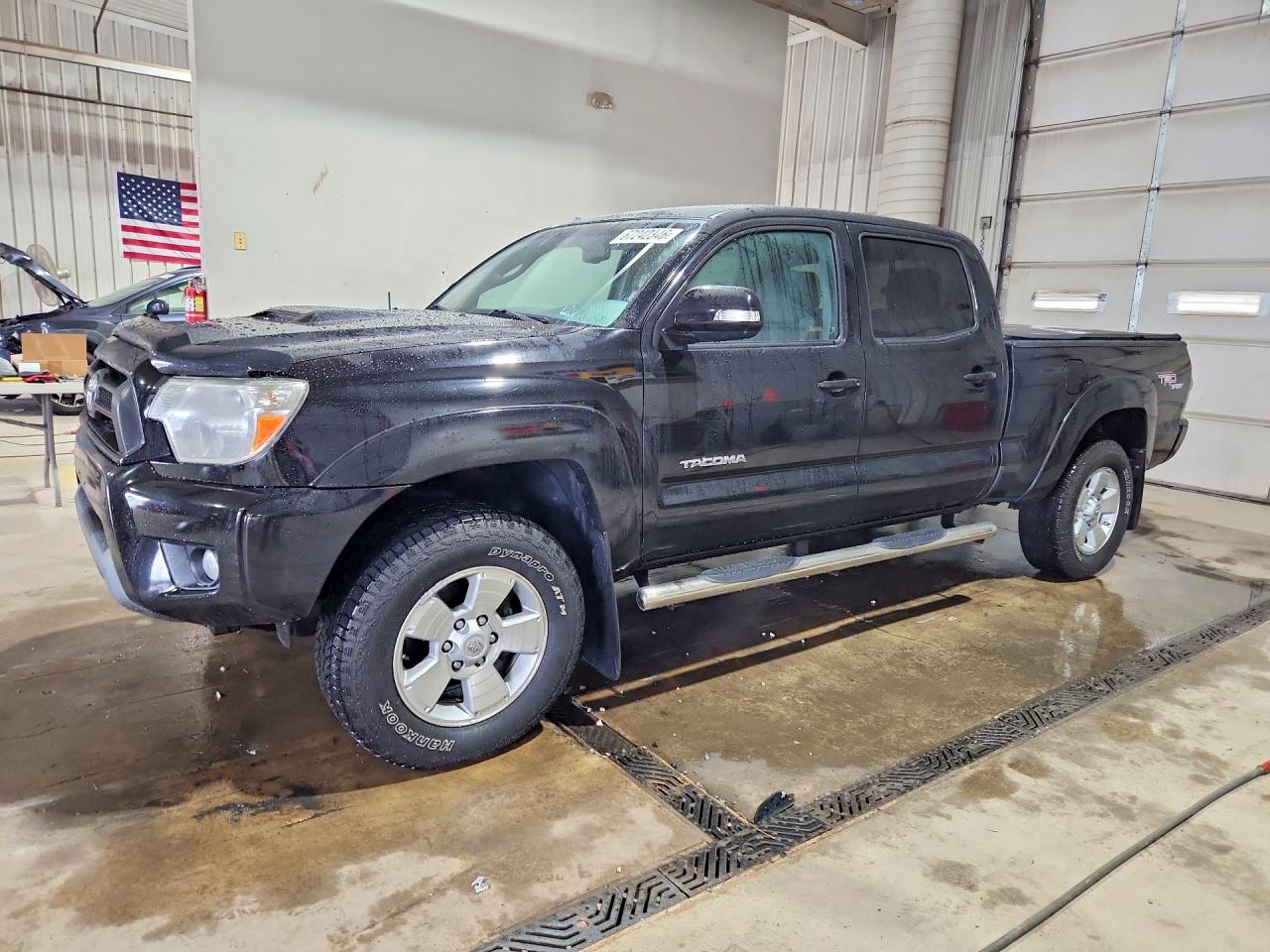 2013 Toyota Tacoma Double Cab Long Bed Black vin: 3TMMU4FN6DM057192