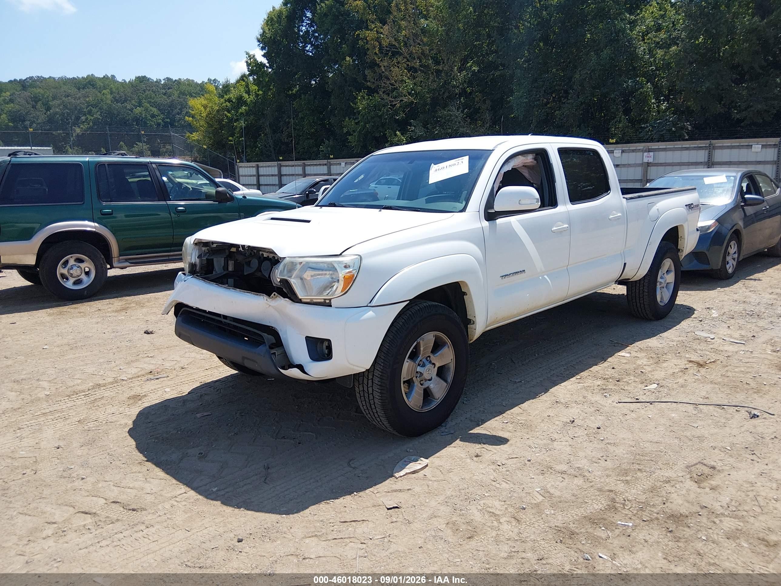 2015 Toyota Tacoma Base V6 White vin: 3TMMU4FN6FM076649