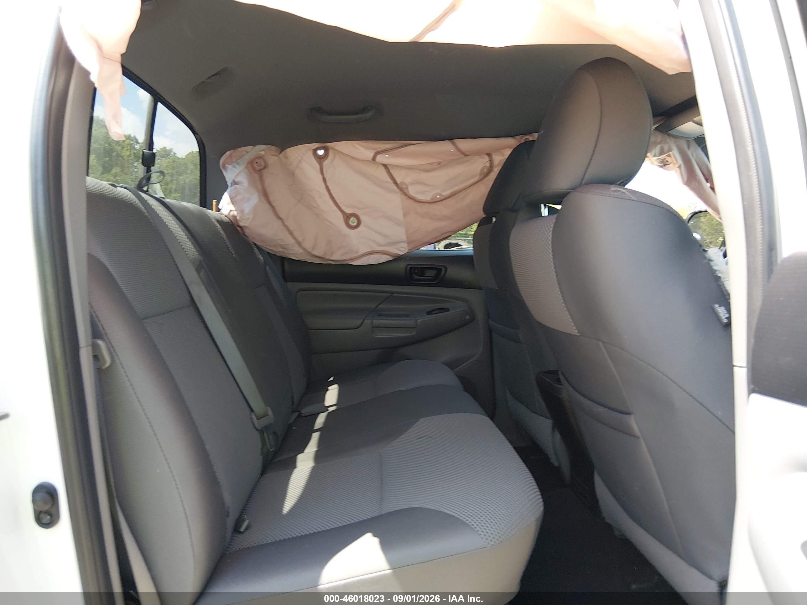 2015 Toyota Tacoma Base V6 White vin: 3TMMU4FN6FM076649