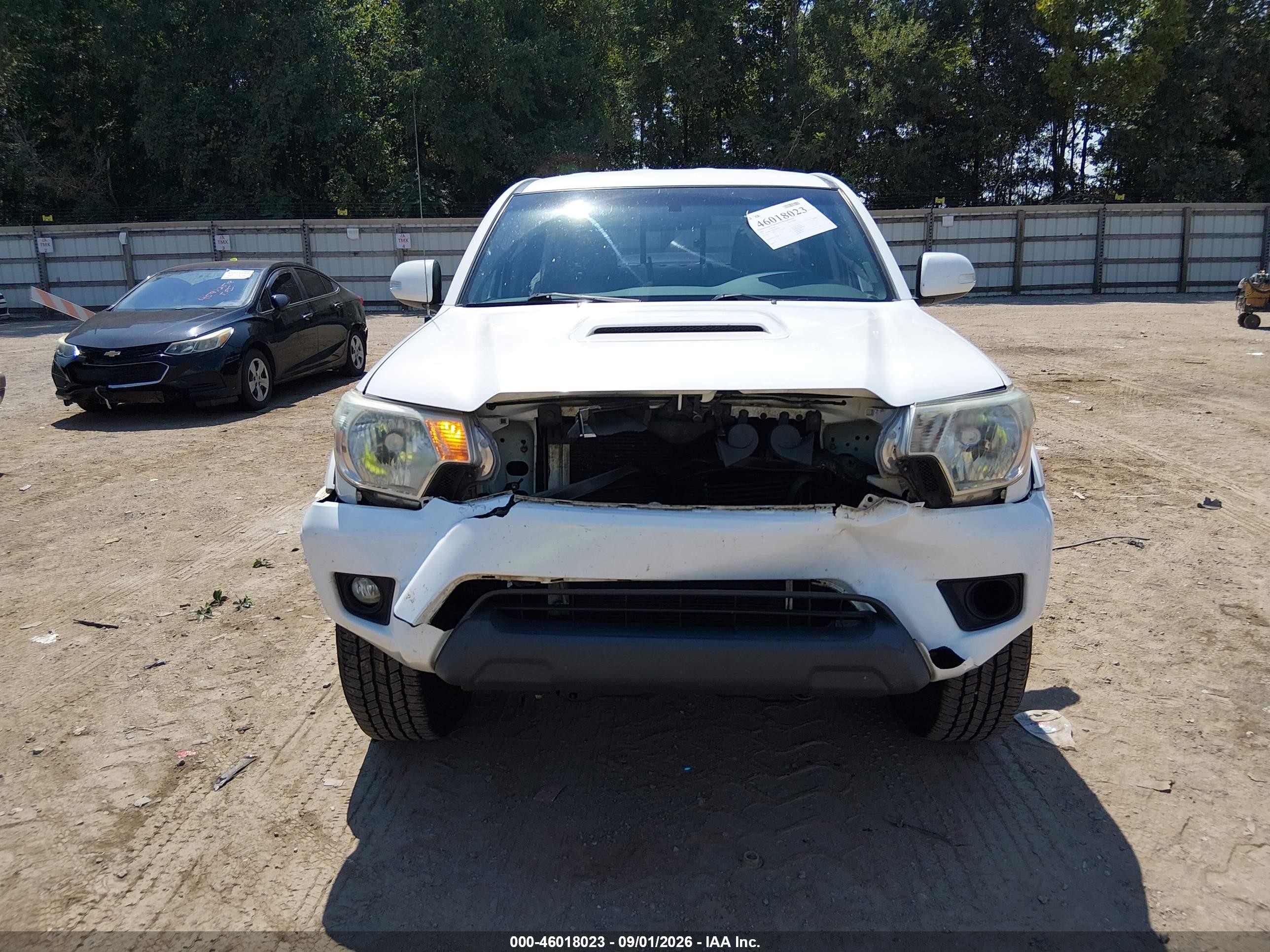 2015 Toyota Tacoma Base V6 White vin: 3TMMU4FN6FM076649