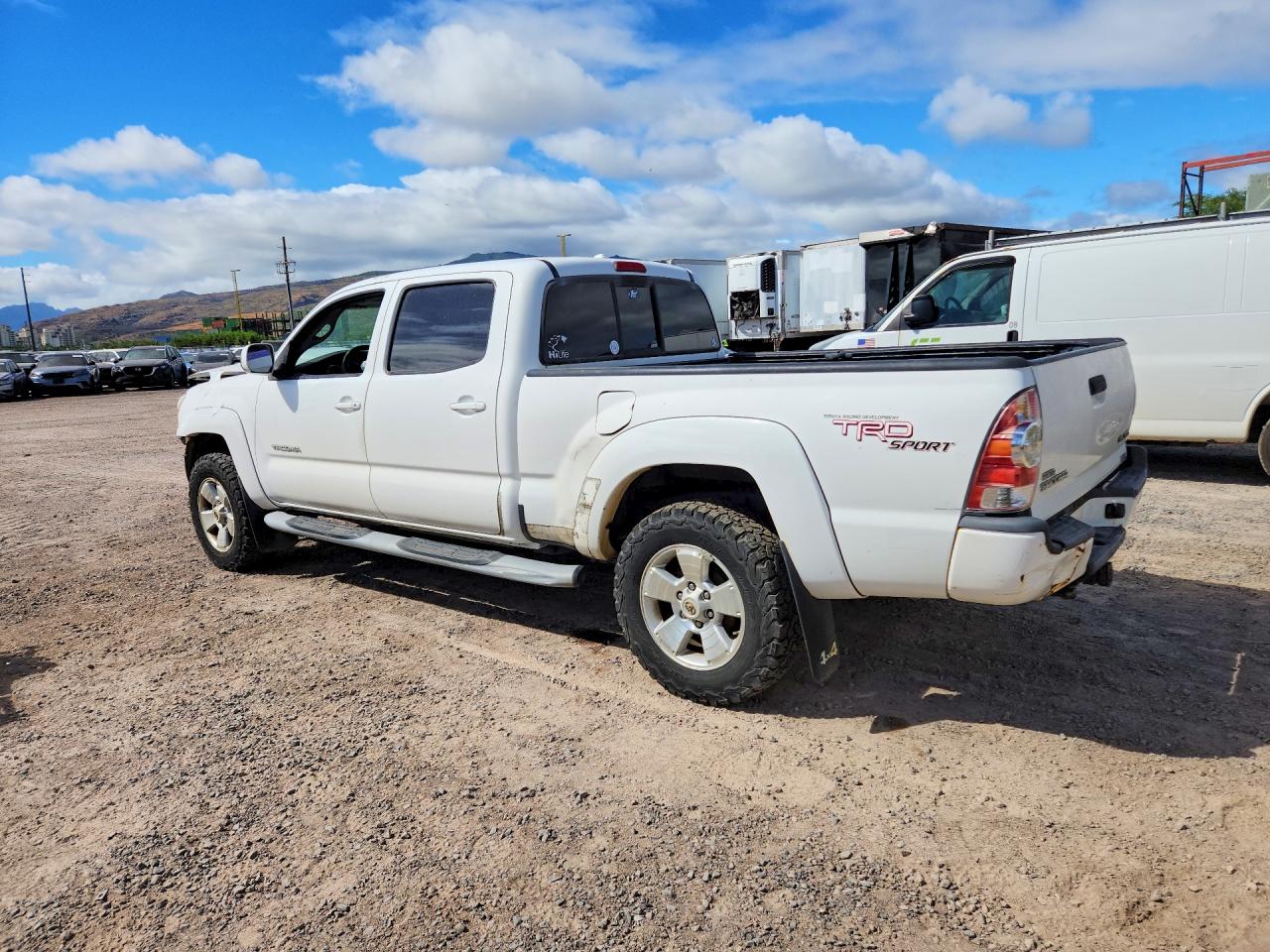 2010 Toyota Tacoma White vin: 3TMMU4FN7AM018817