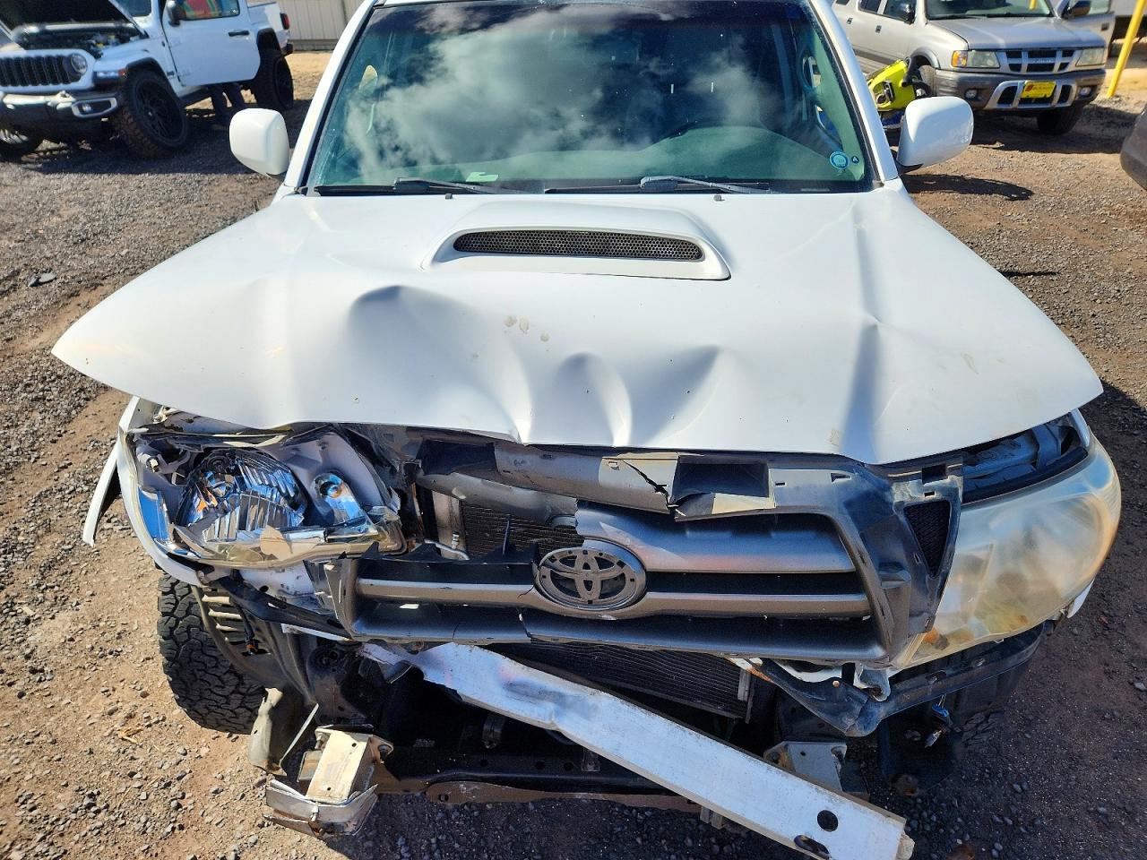 2010 Toyota Tacoma White vin: 3TMMU4FN7AM018817