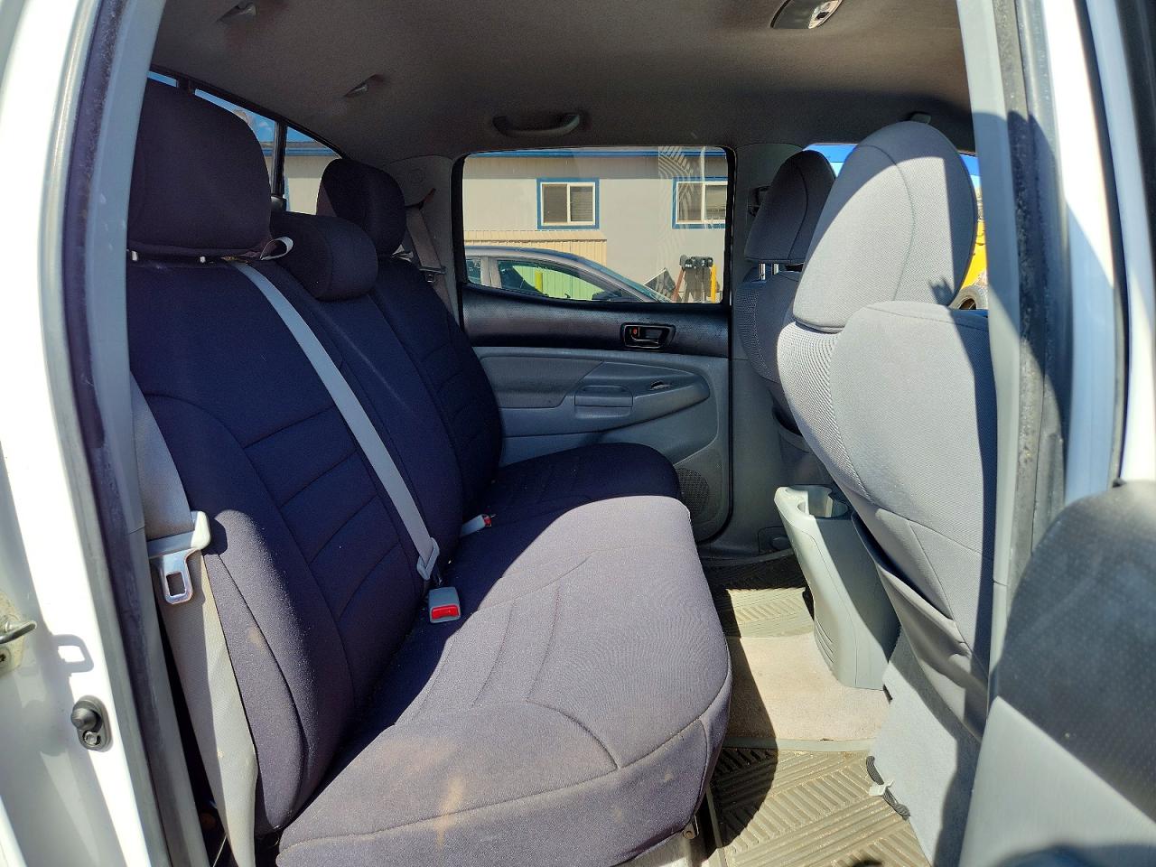 2010 Toyota Tacoma White vin: 3TMMU4FN7AM018817