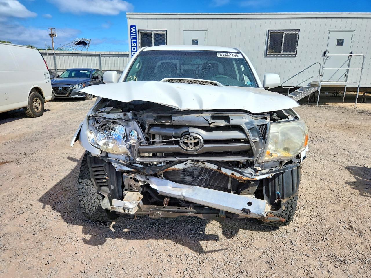 2010 Toyota Tacoma White vin: 3TMMU4FN7AM018817