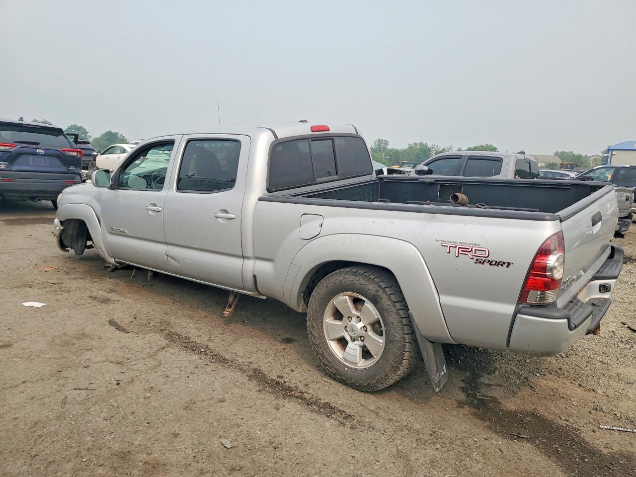 2011 Toyota Tacoma Double Cab Long Bed Silver vin: 3TMMU4FN7BM025395