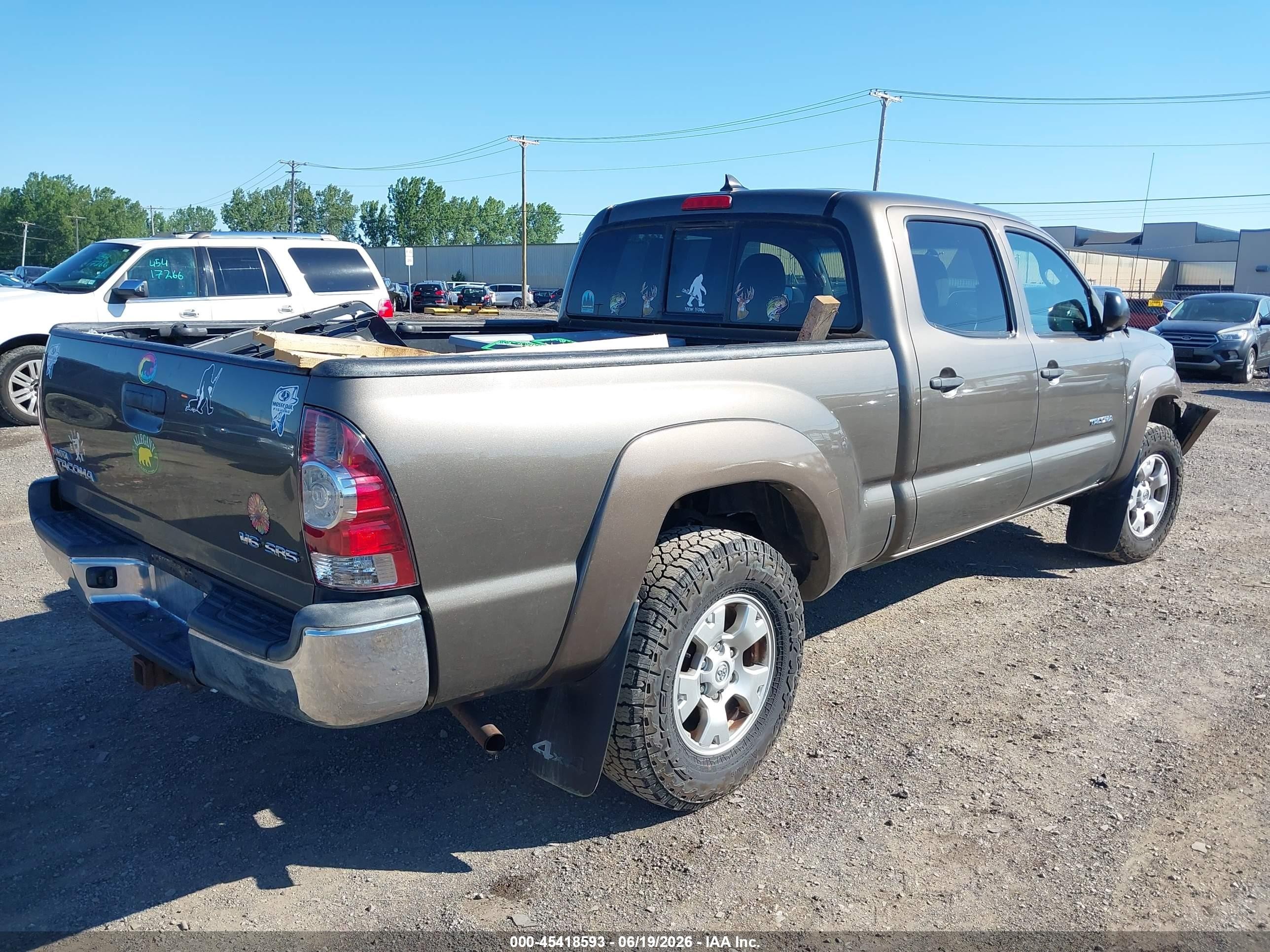 2014 Toyota Tacoma Base V6 Brown vin: 3TMMU4FN7EM068719