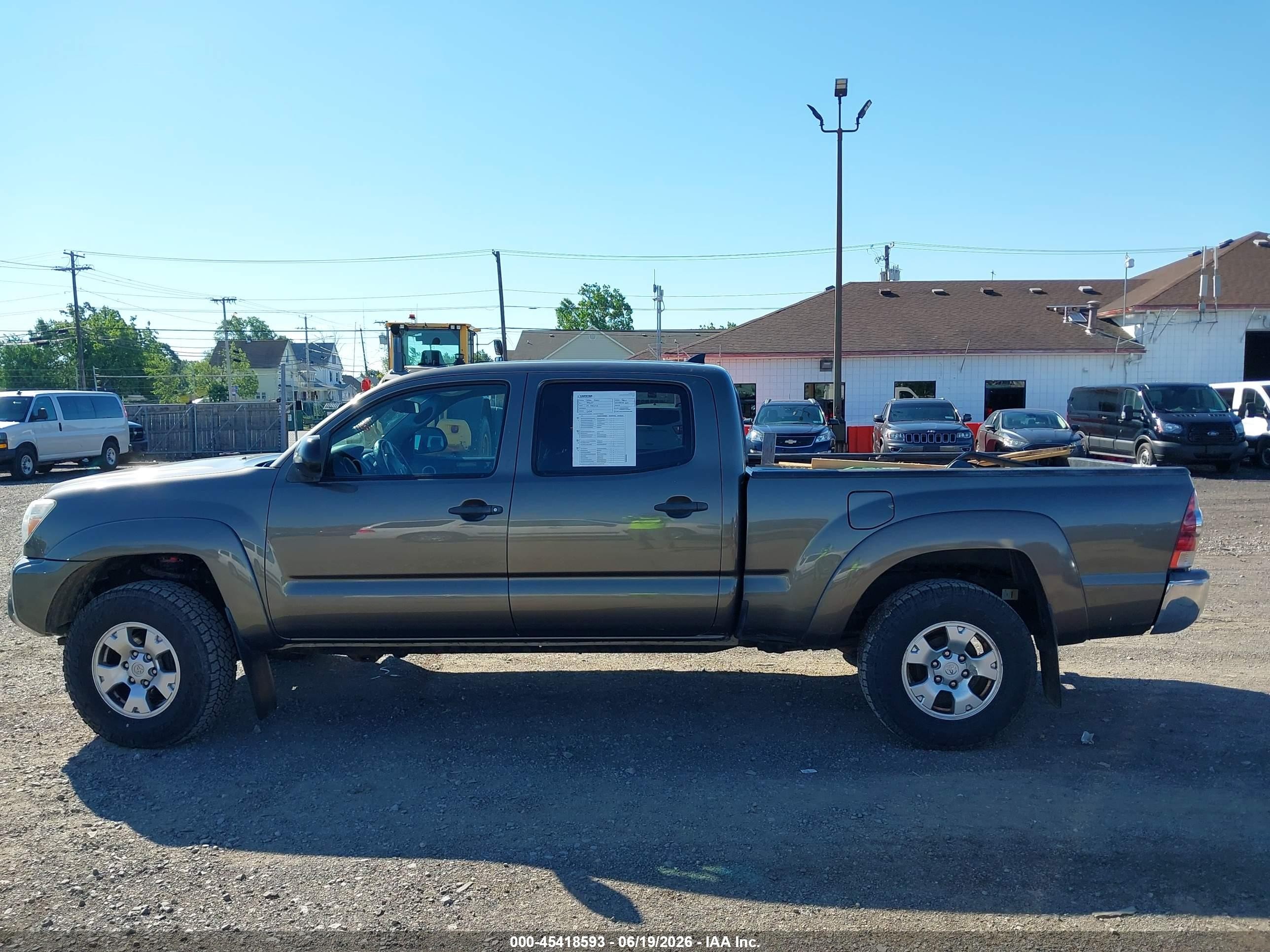 2014 Toyota Tacoma Base V6 Brown vin: 3TMMU4FN7EM068719