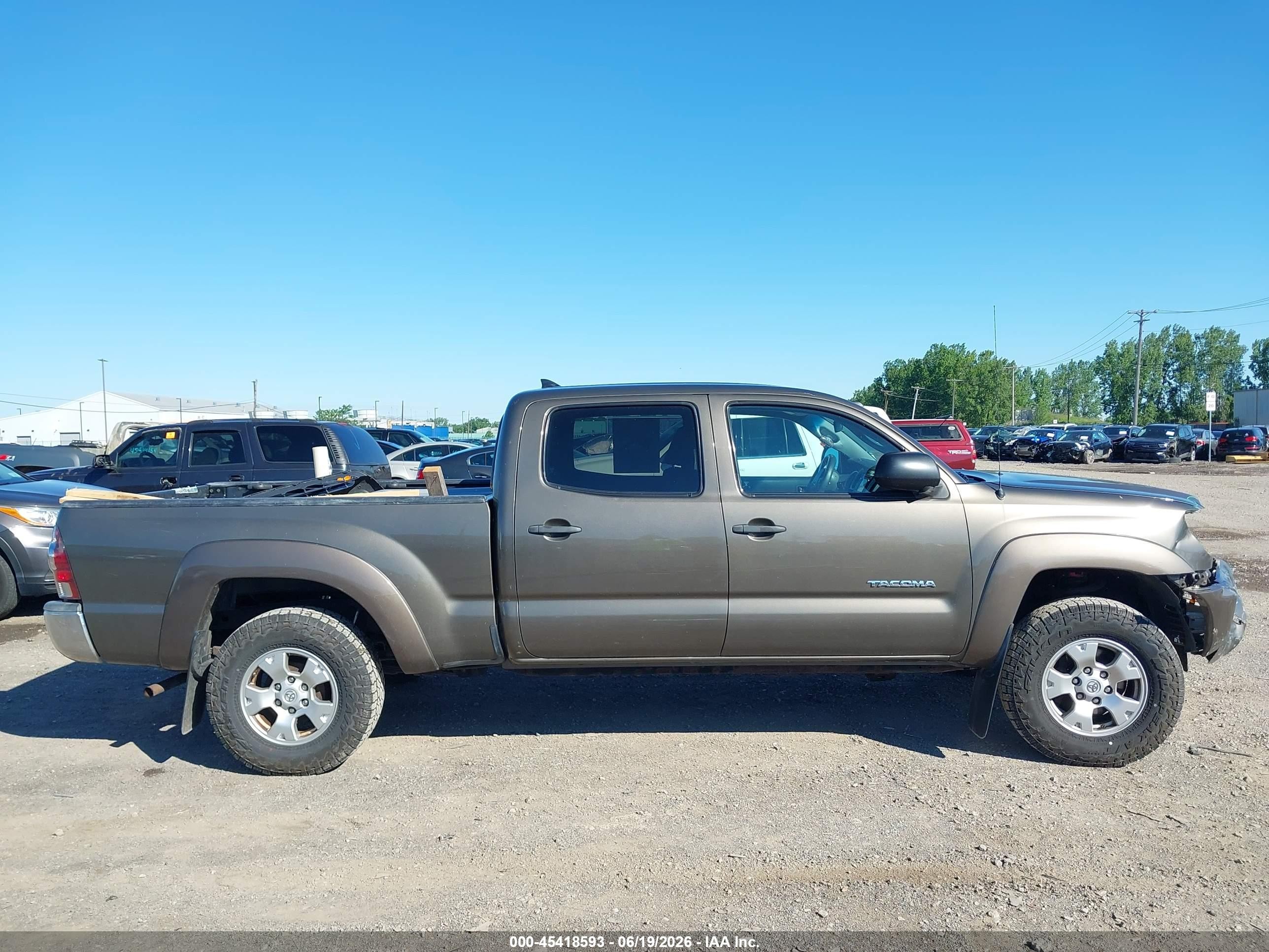 2014 Toyota Tacoma Base V6 Brown vin: 3TMMU4FN7EM068719