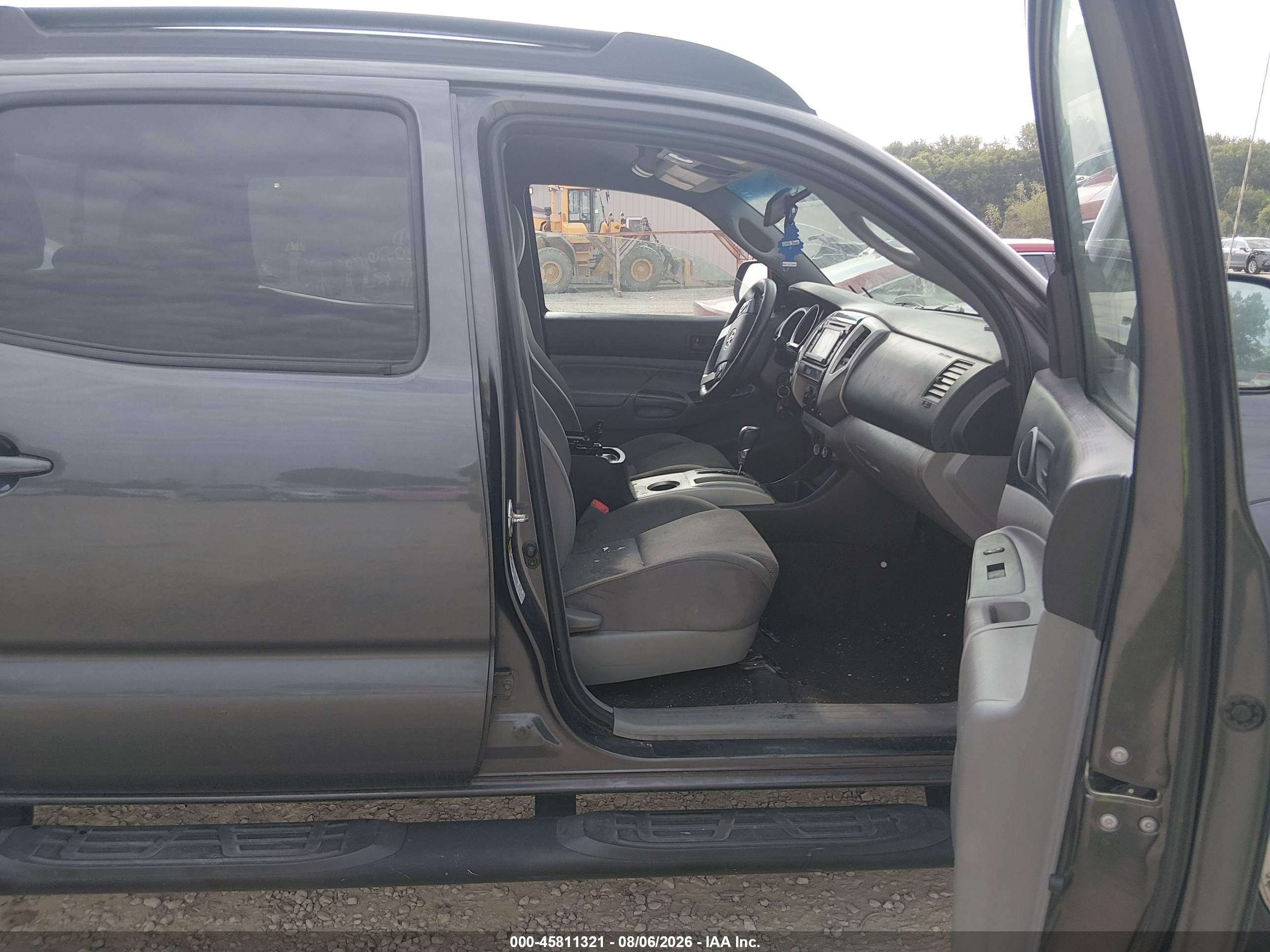 2014 Toyota Tacoma Base V6 Серый vin: 3TMMU4FN8EM066154