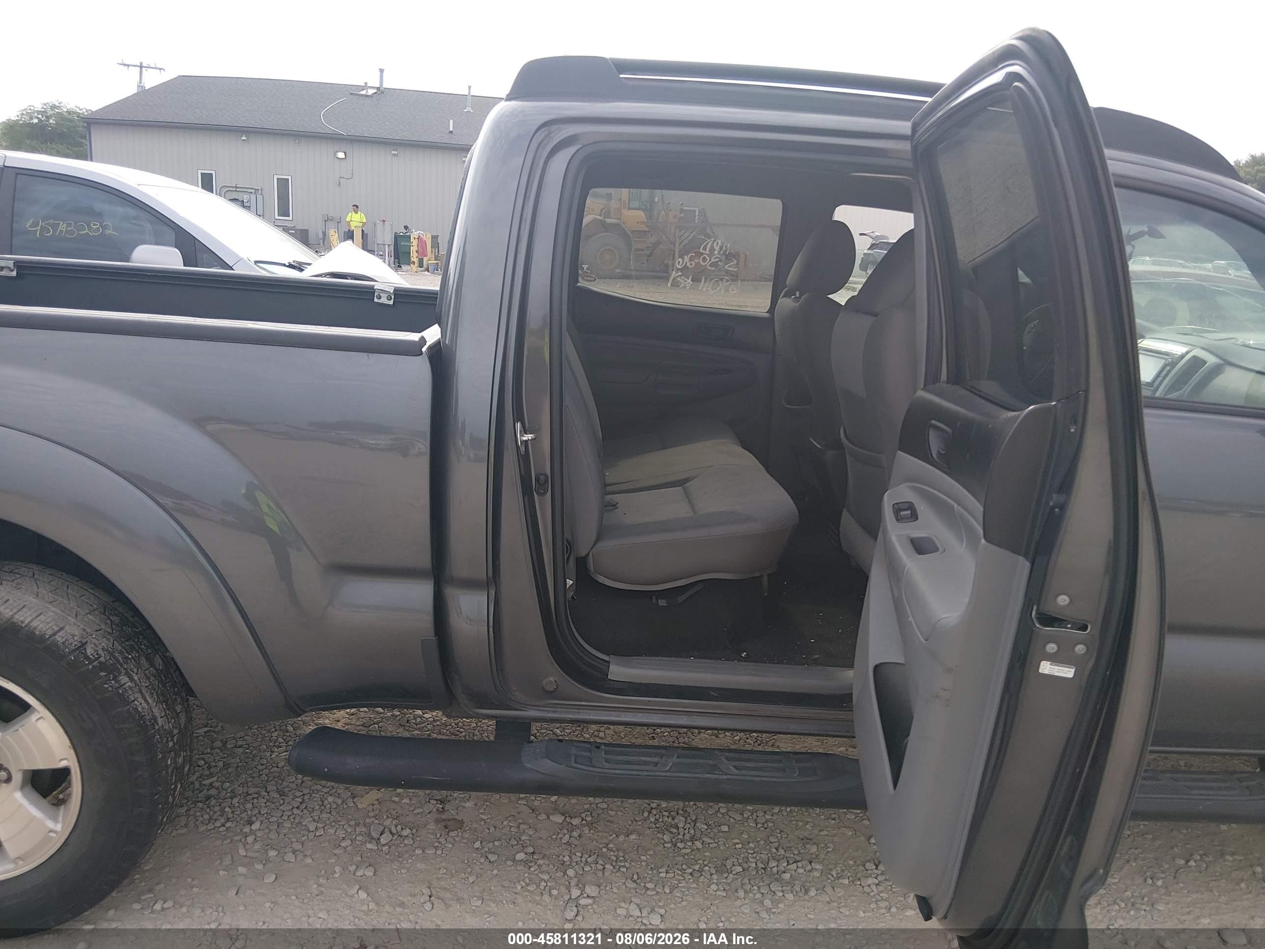 2014 Toyota Tacoma Base V6 Серый vin: 3TMMU4FN8EM066154
