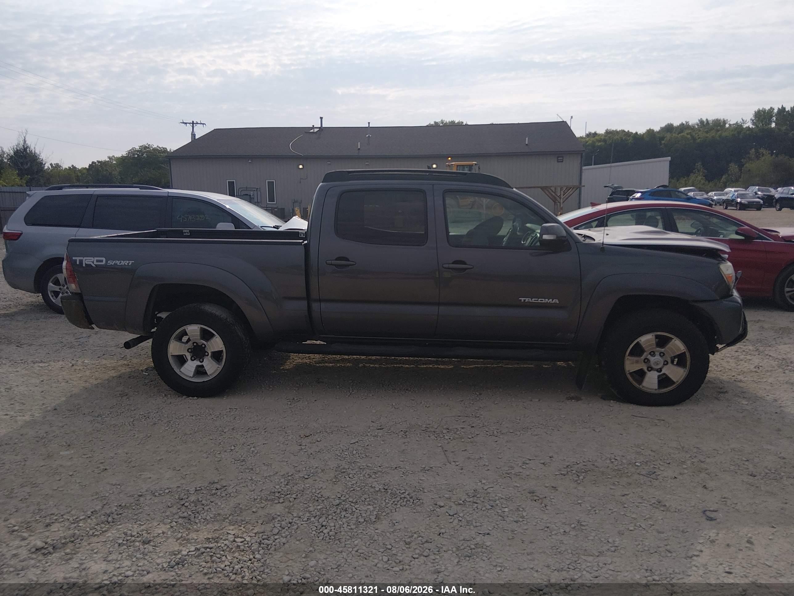2014 Toyota Tacoma Base V6 Серый vin: 3TMMU4FN8EM066154