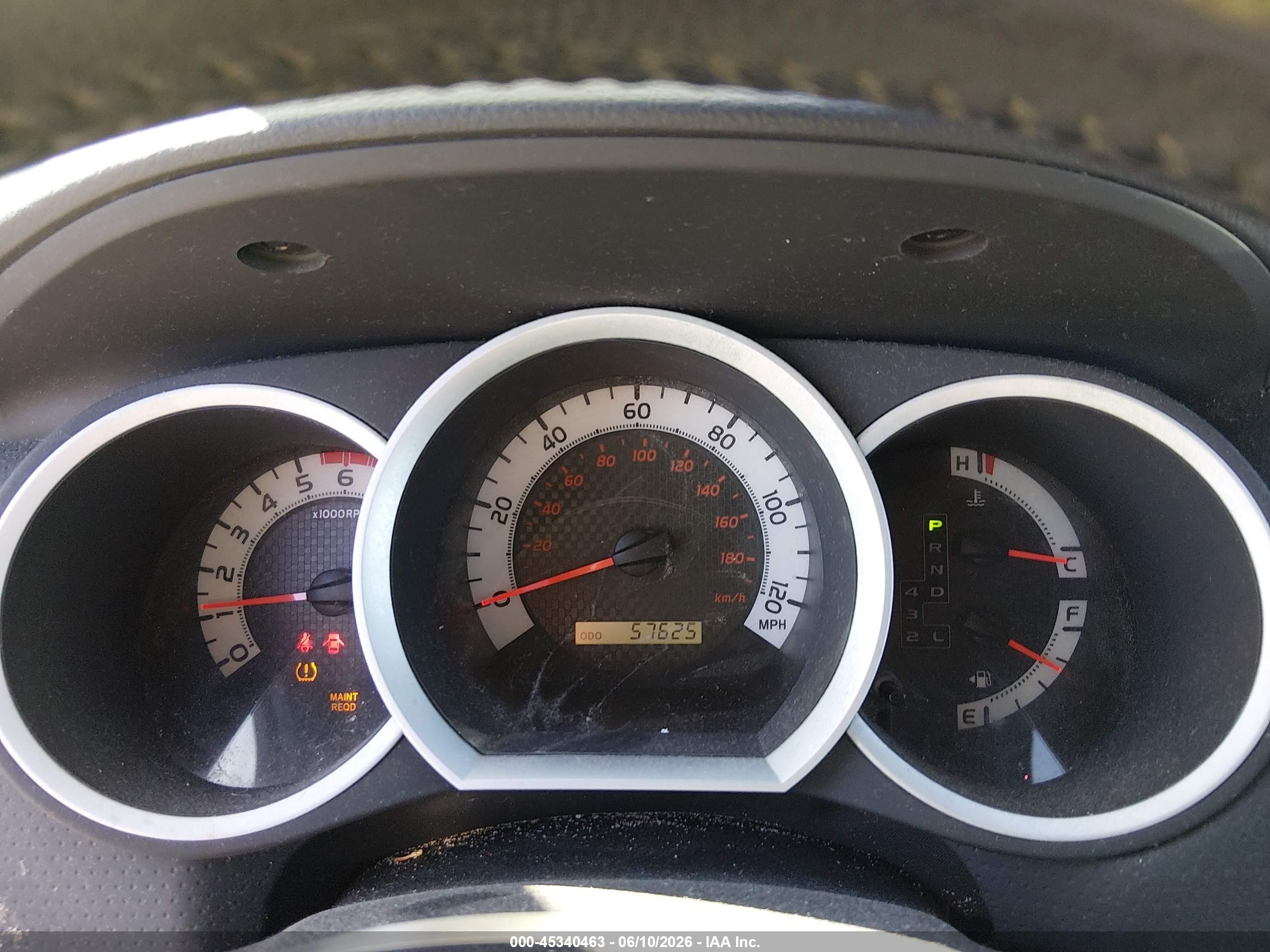 2015 Toyota Tacoma Base V6 Серый vin: 3TMMU4FN8FM080685