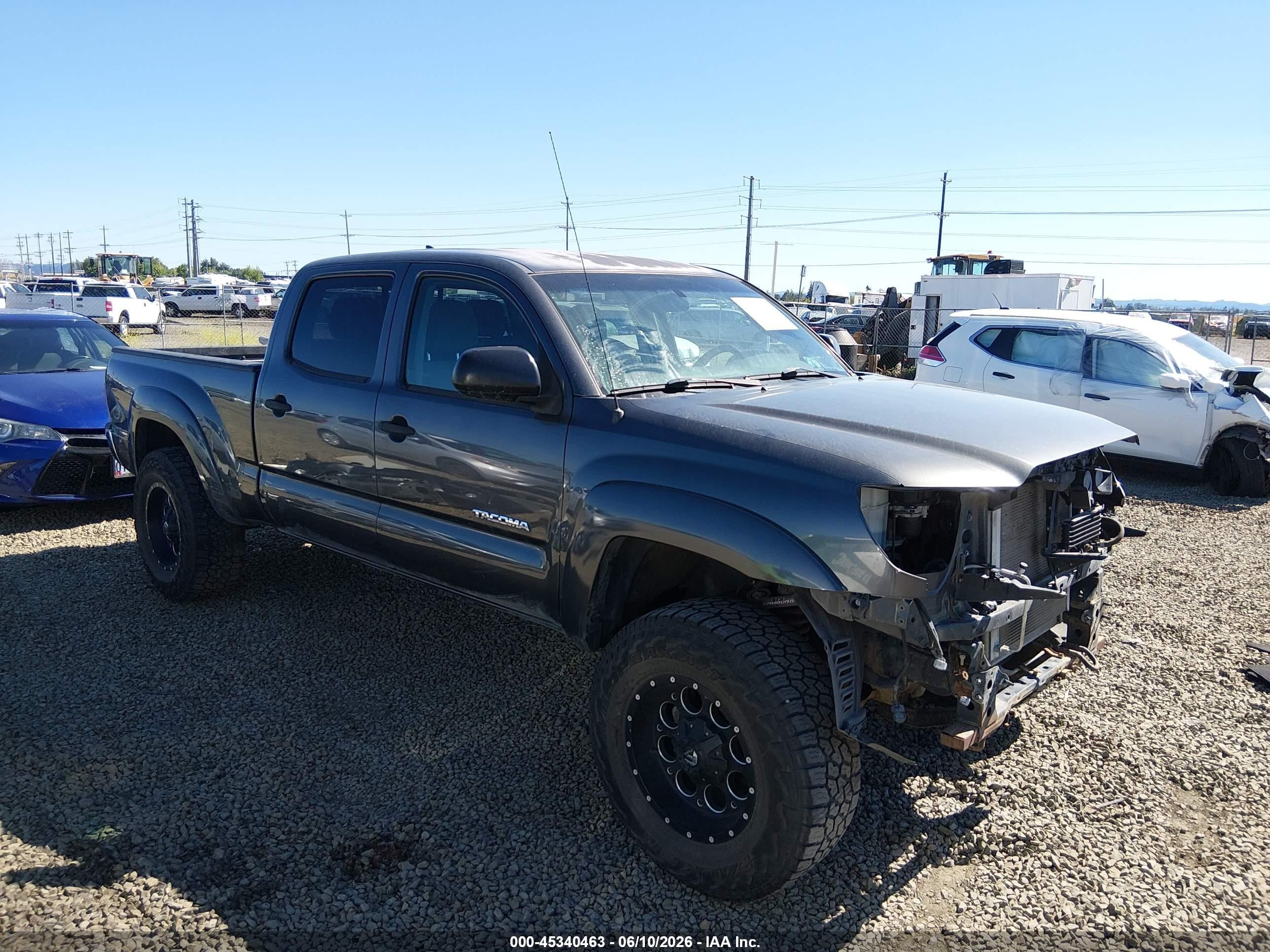 2015 Toyota Tacoma Base V6 Gray vin: 3TMMU4FN8FM080685