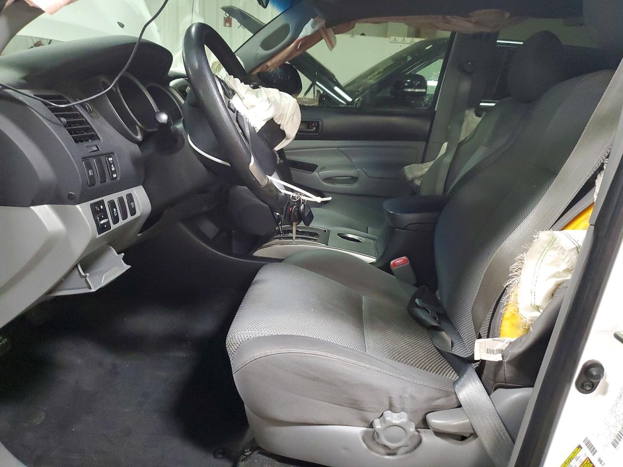 2015 Toyota Tacoma V6 White vin: 3TMMU4FN8FM080721