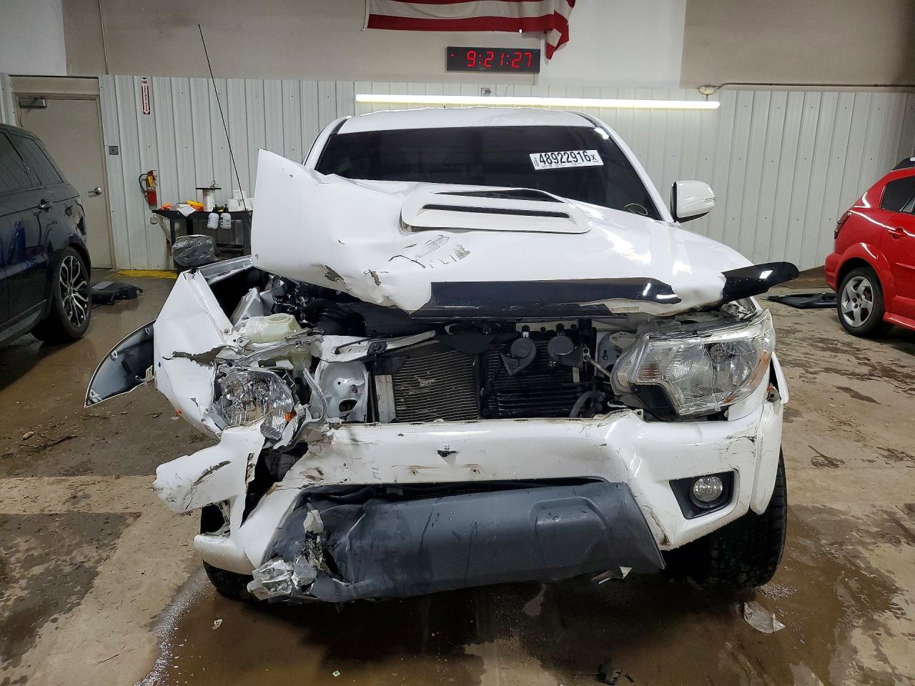 2015 Toyota Tacoma V6 White vin: 3TMMU4FN8FM080721