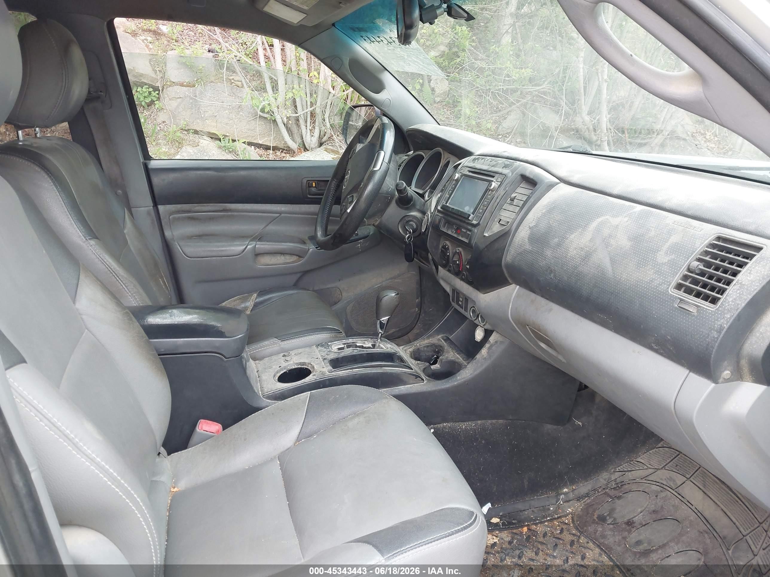 2014 Toyota Tacoma Base V6 Silver vin: 3TMMU4FN9EM063814