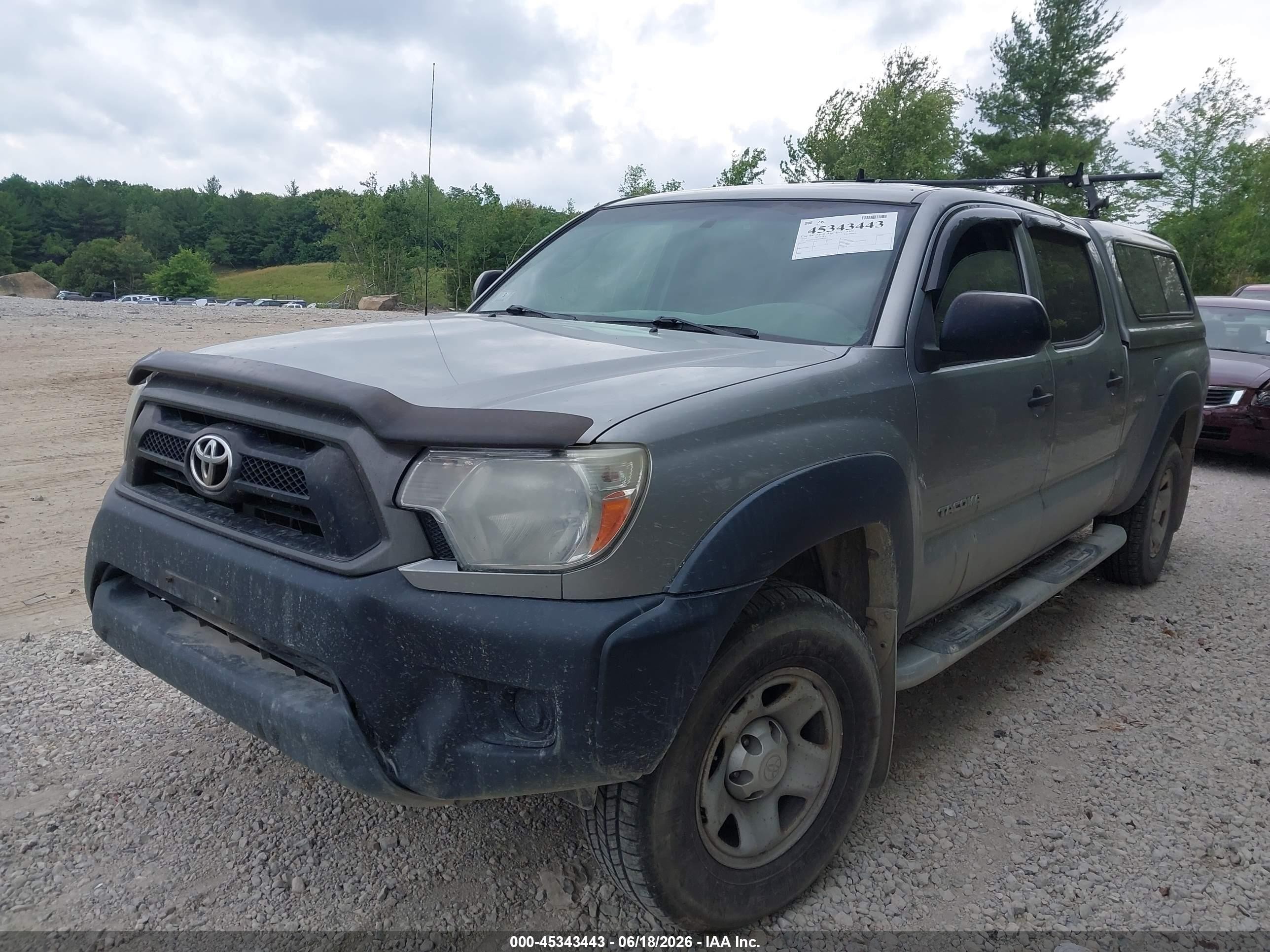 2014 Toyota Tacoma Base V6 Silver vin: 3TMMU4FN9EM063814