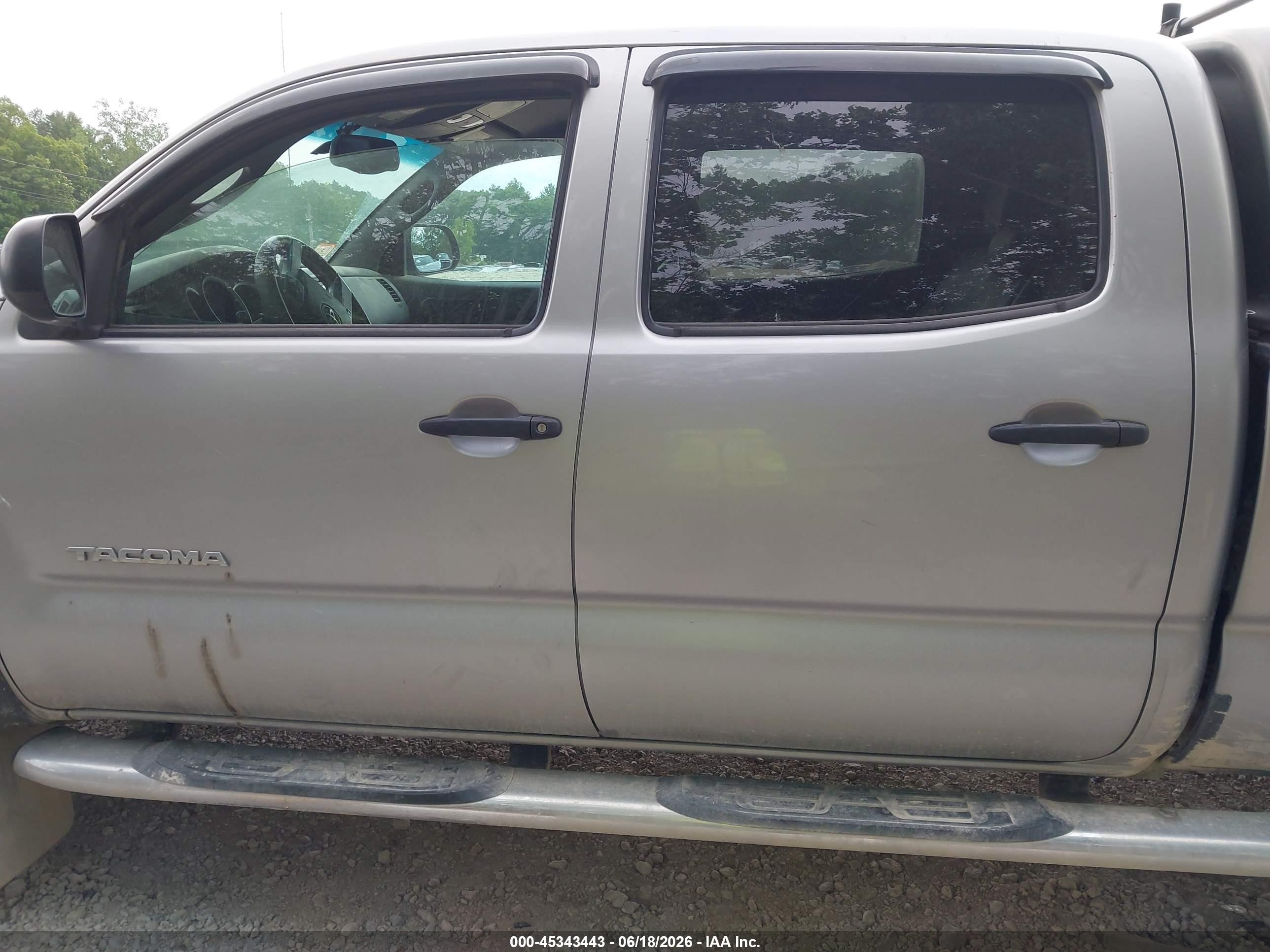 2014 Toyota Tacoma Base V6 Silver vin: 3TMMU4FN9EM063814