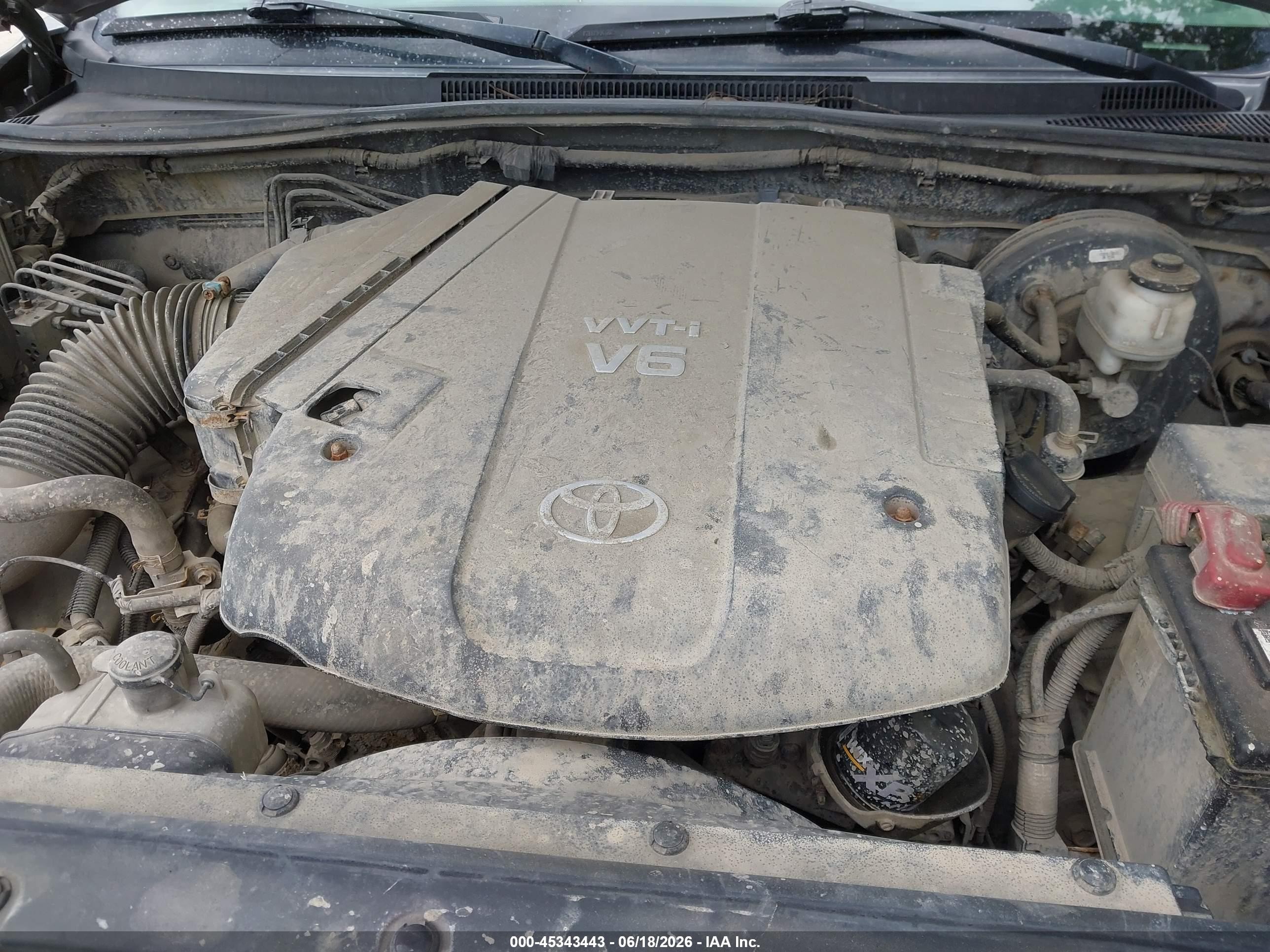 2014 Toyota Tacoma Base V6 Silver vin: 3TMMU4FN9EM063814