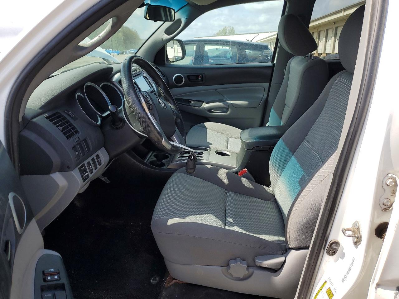 2014 Toyota Tacoma V6 White vin: 3TMMU4FN9EM070603
