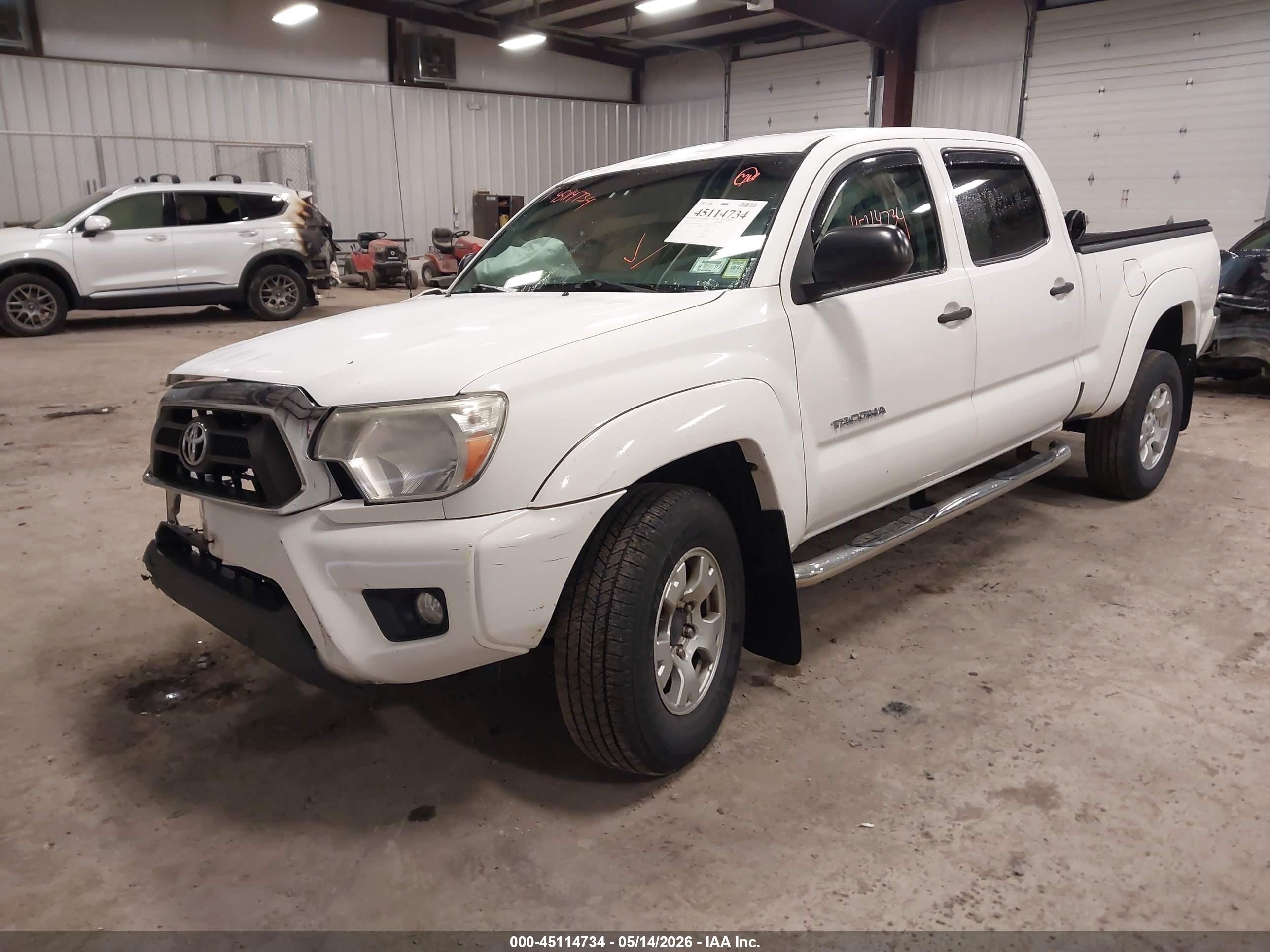 2015 Toyota Tacoma Base V6 White vin: 3TMMU4FN9FM074085