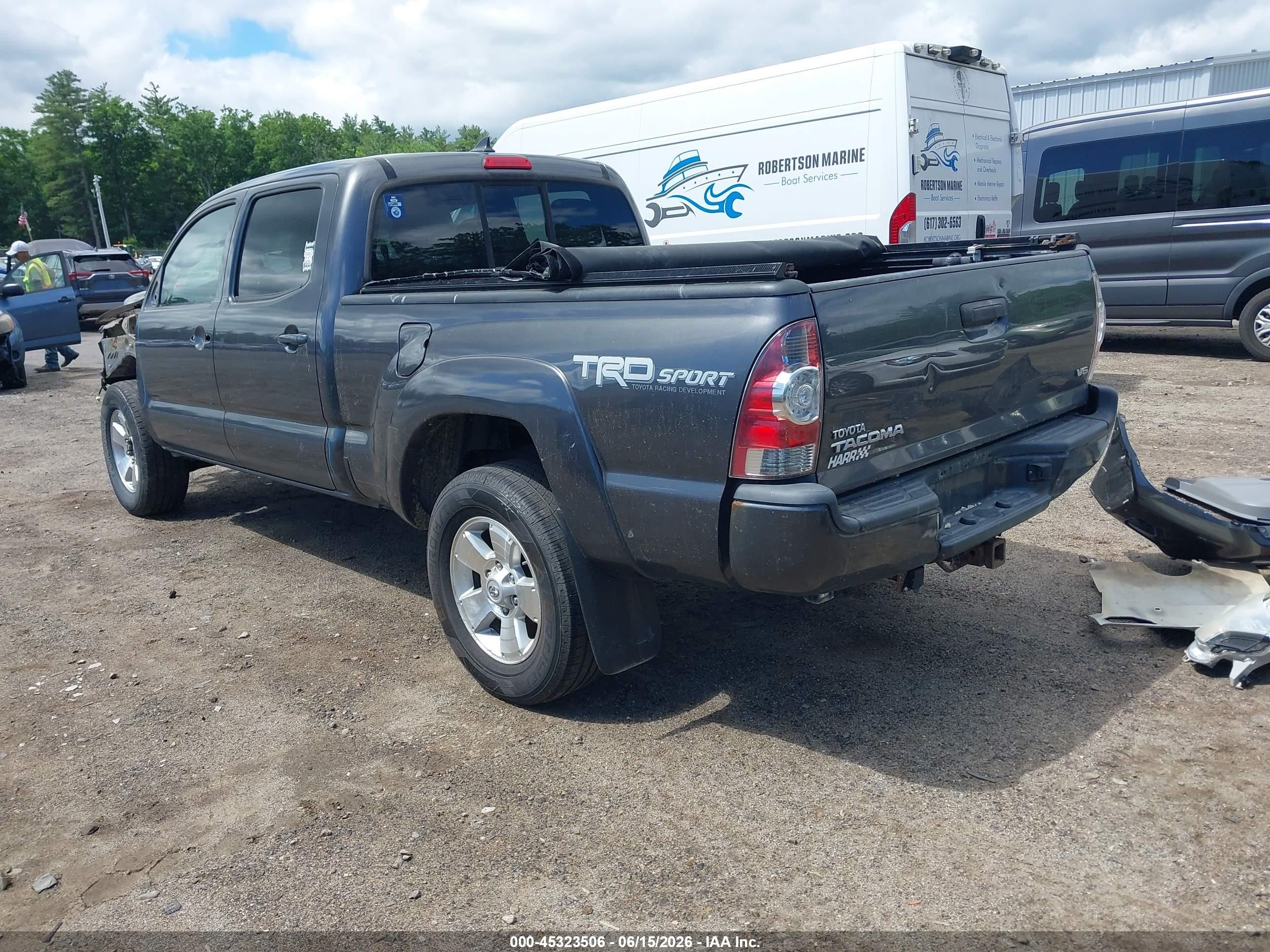 2015 Toyota Tacoma Base V6 Gray vin: 3TMMU4FN9FM079335