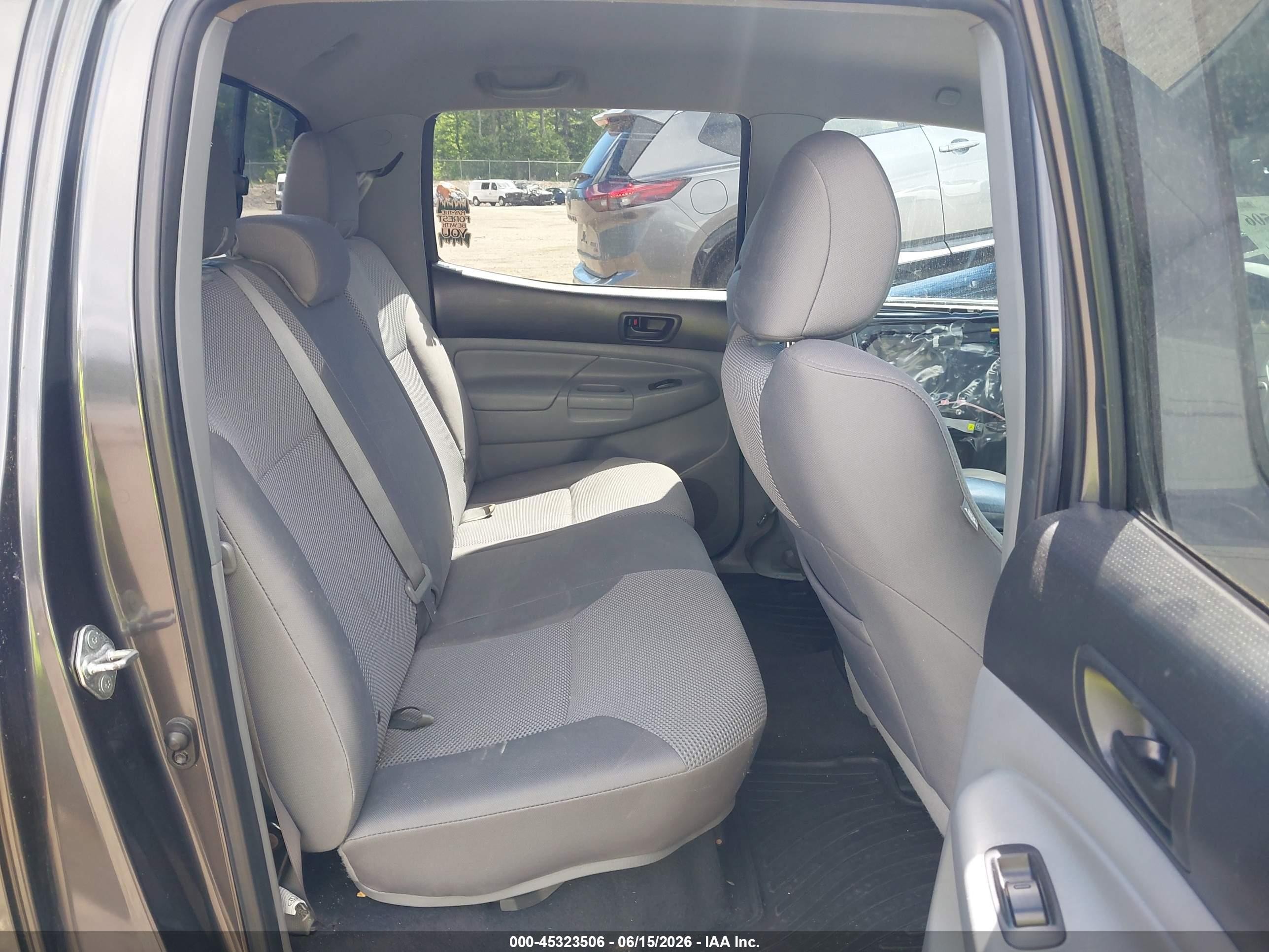 2015 Toyota Tacoma Base V6 Gray vin: 3TMMU4FN9FM079335