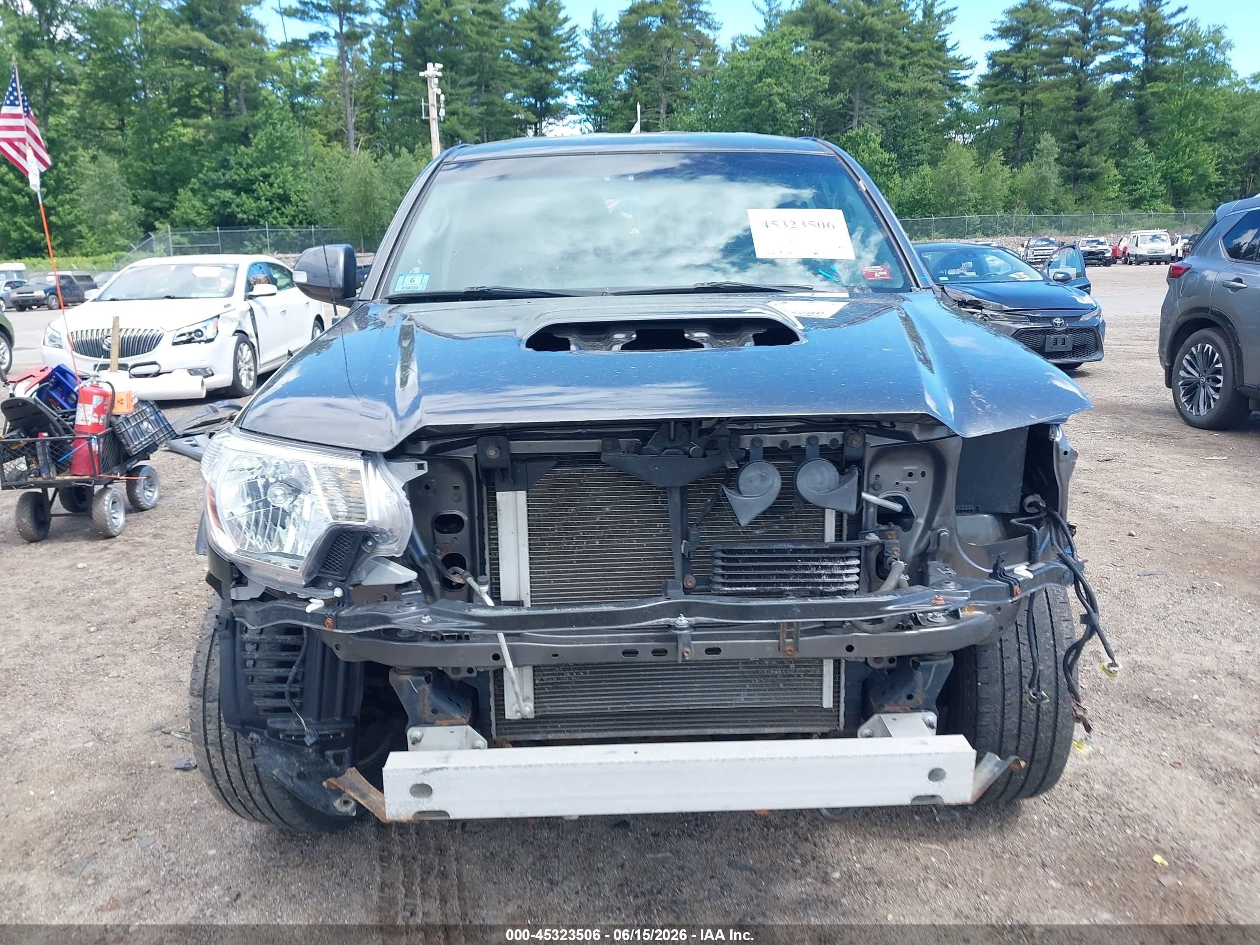2015 Toyota Tacoma Base V6 Gray vin: 3TMMU4FN9FM079335