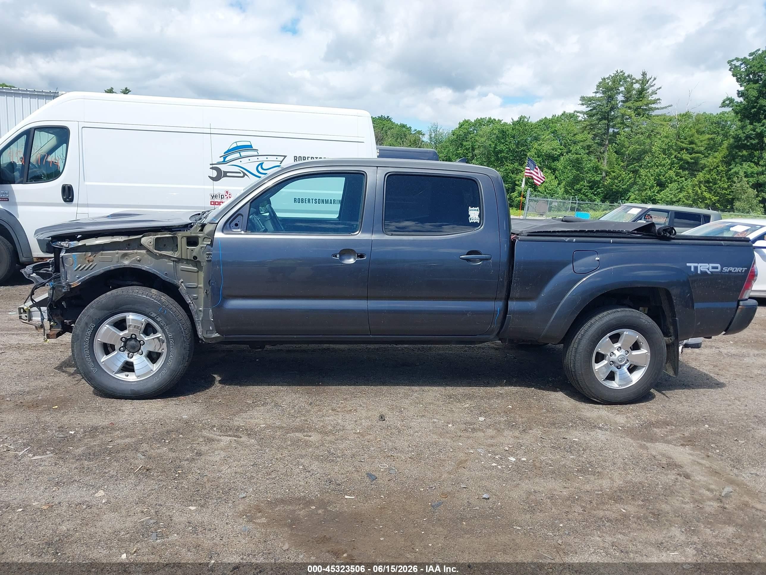 2015 Toyota Tacoma Base V6 Gray vin: 3TMMU4FN9FM079335