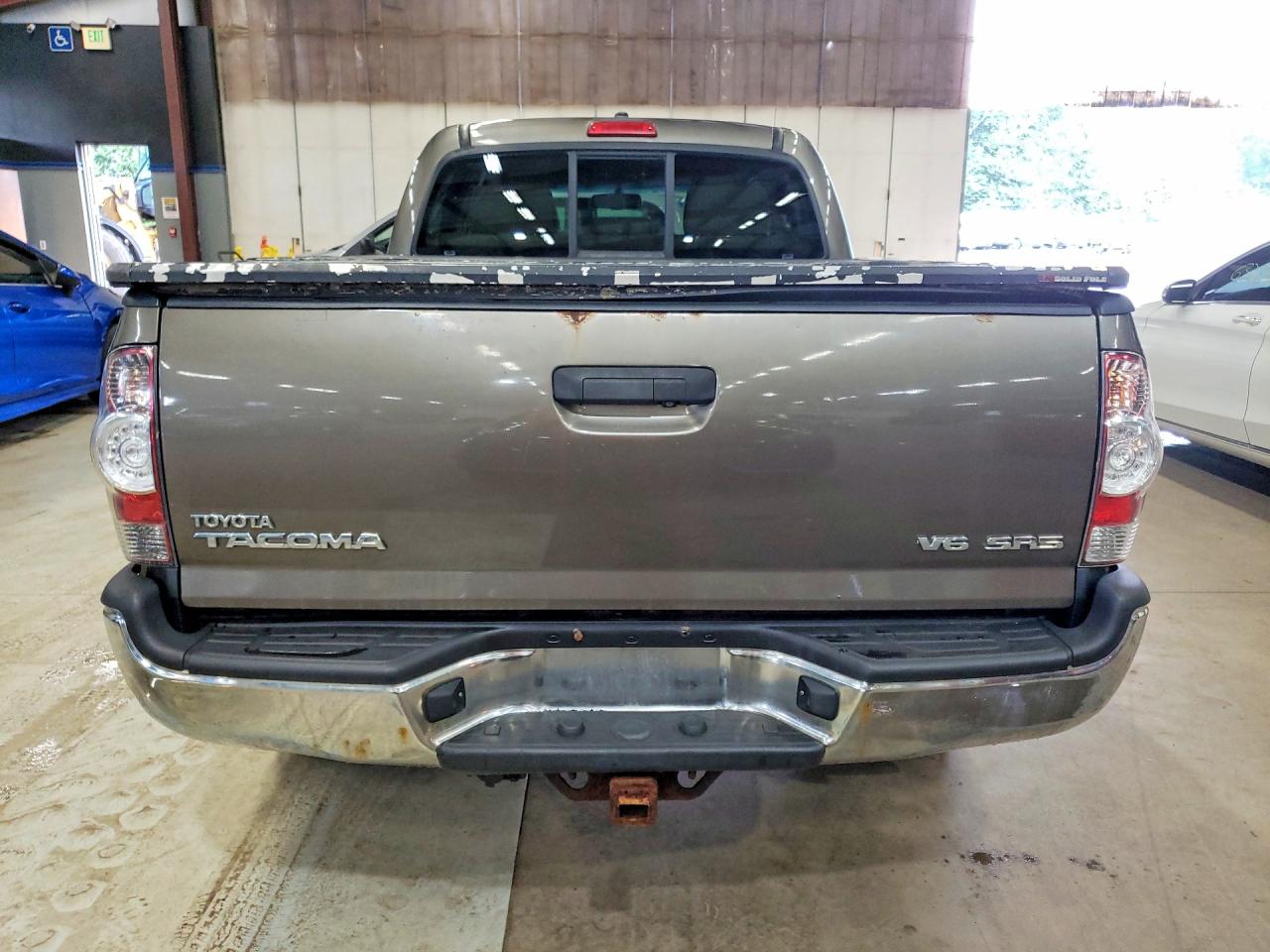 2011 Toyota Tacoma Double Cab Long Bed Gray vin: 3TMMU4FNXBM037430