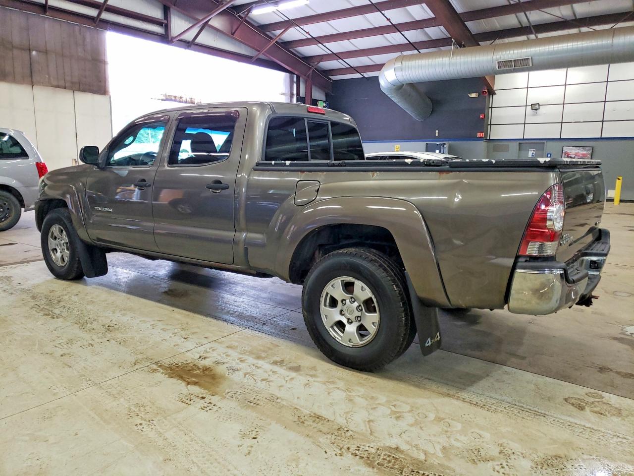 2011 Toyota Tacoma Double Cab Long Bed Gray vin: 3TMMU4FNXBM037430