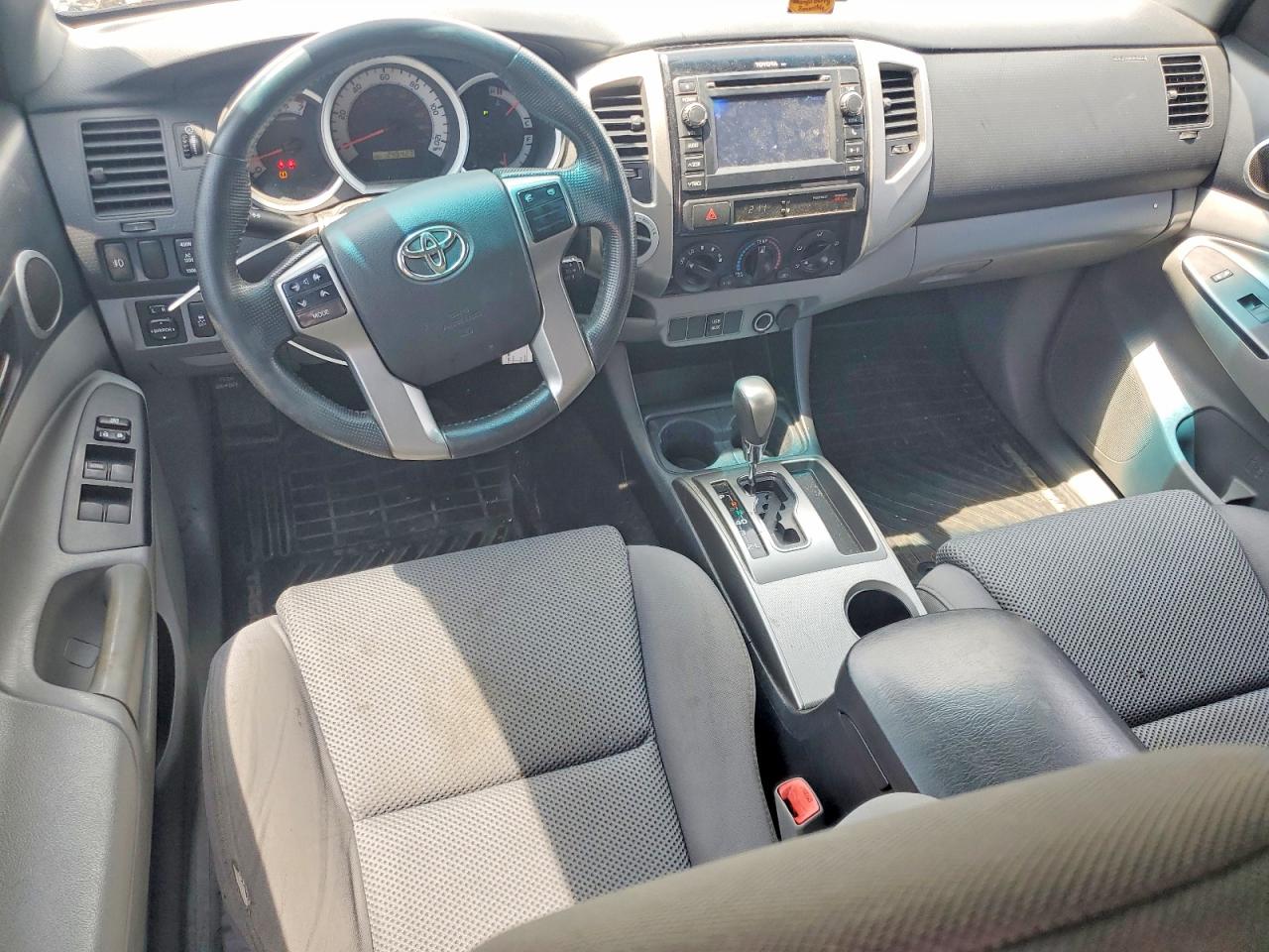 2013 Toyota Tacoma Double Cab Long Bed Silver vin: 3TMMU4FNXDM058507