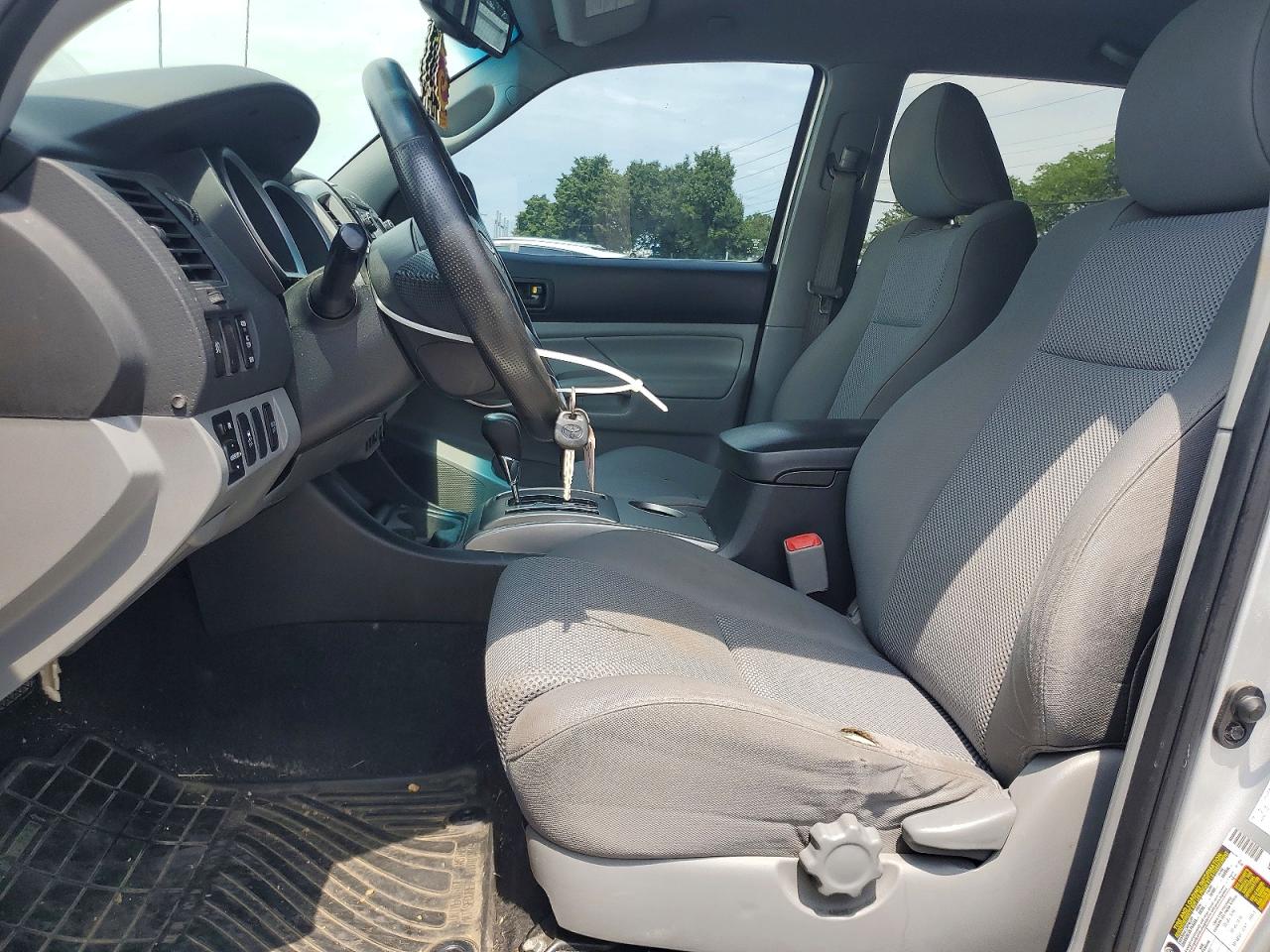 2013 Toyota Tacoma Double Cab Long Bed Silver vin: 3TMMU4FNXDM058507