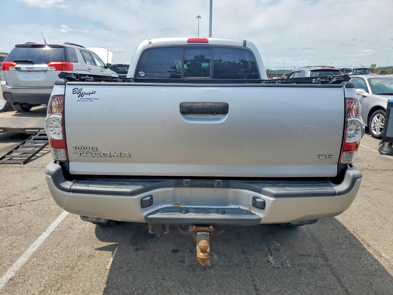 2013 Toyota Tacoma Double Cab Long Bed Silver vin: 3TMMU4FNXDM058507