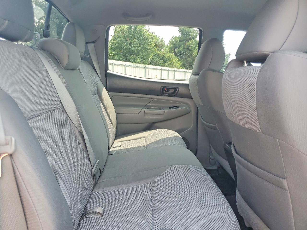 2013 Toyota Tacoma Double Cab Long Bed Silver vin: 3TMMU4FNXDM058507