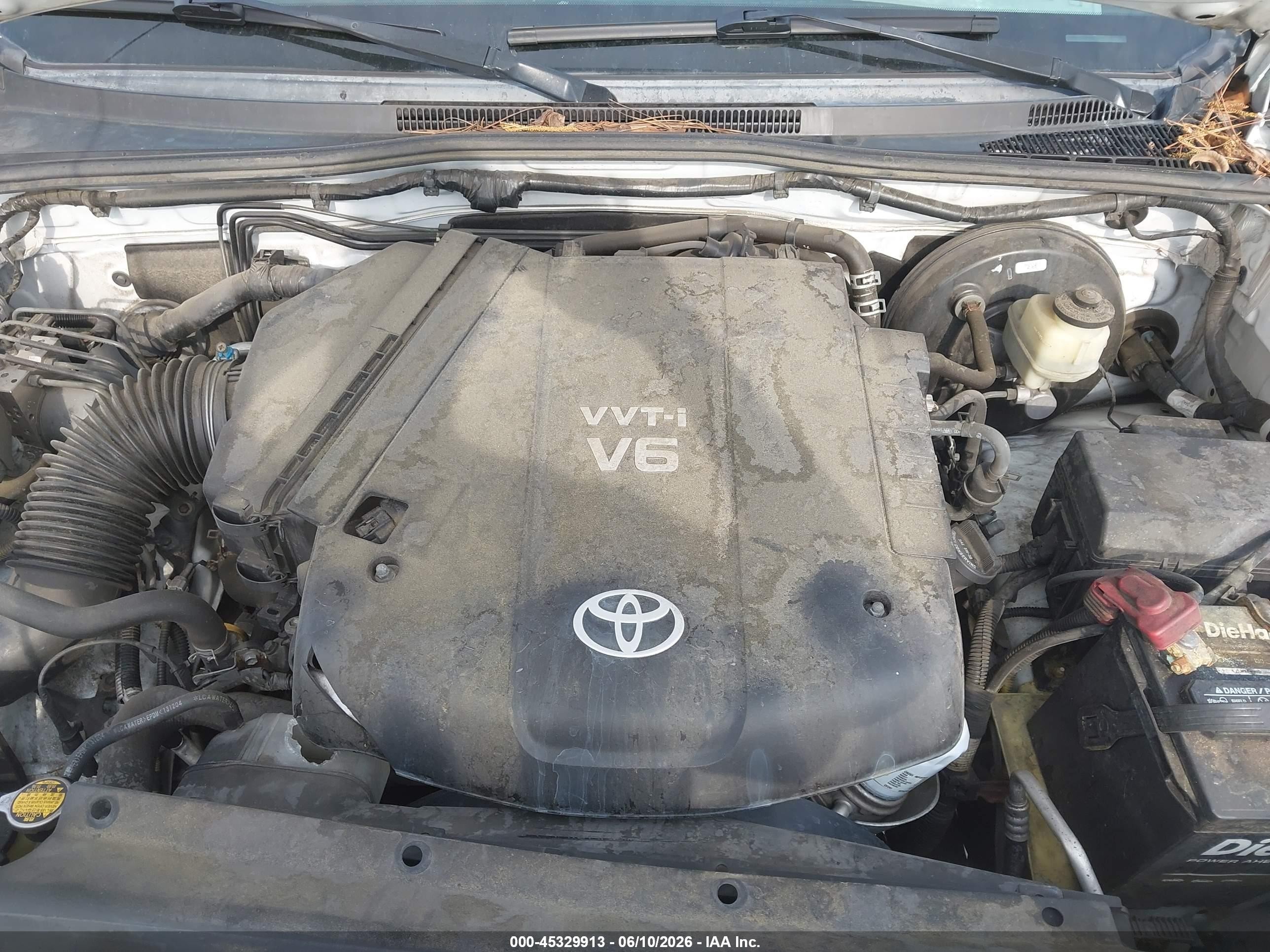 2014 Toyota Tacoma Base V6 White vin: 3TMMU4FNXEM070139
