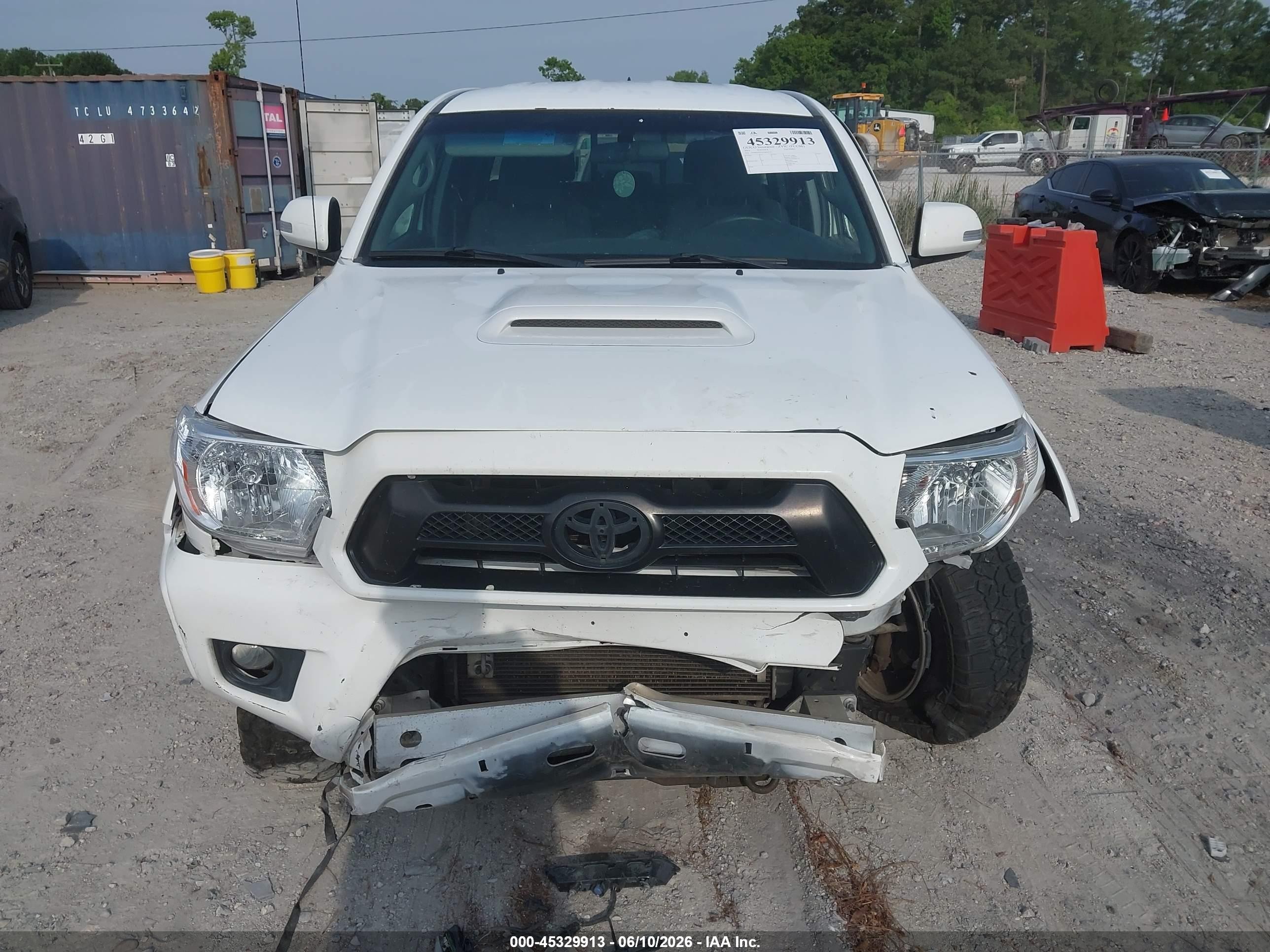 2014 Toyota Tacoma Base V6 White vin: 3TMMU4FNXEM070139
