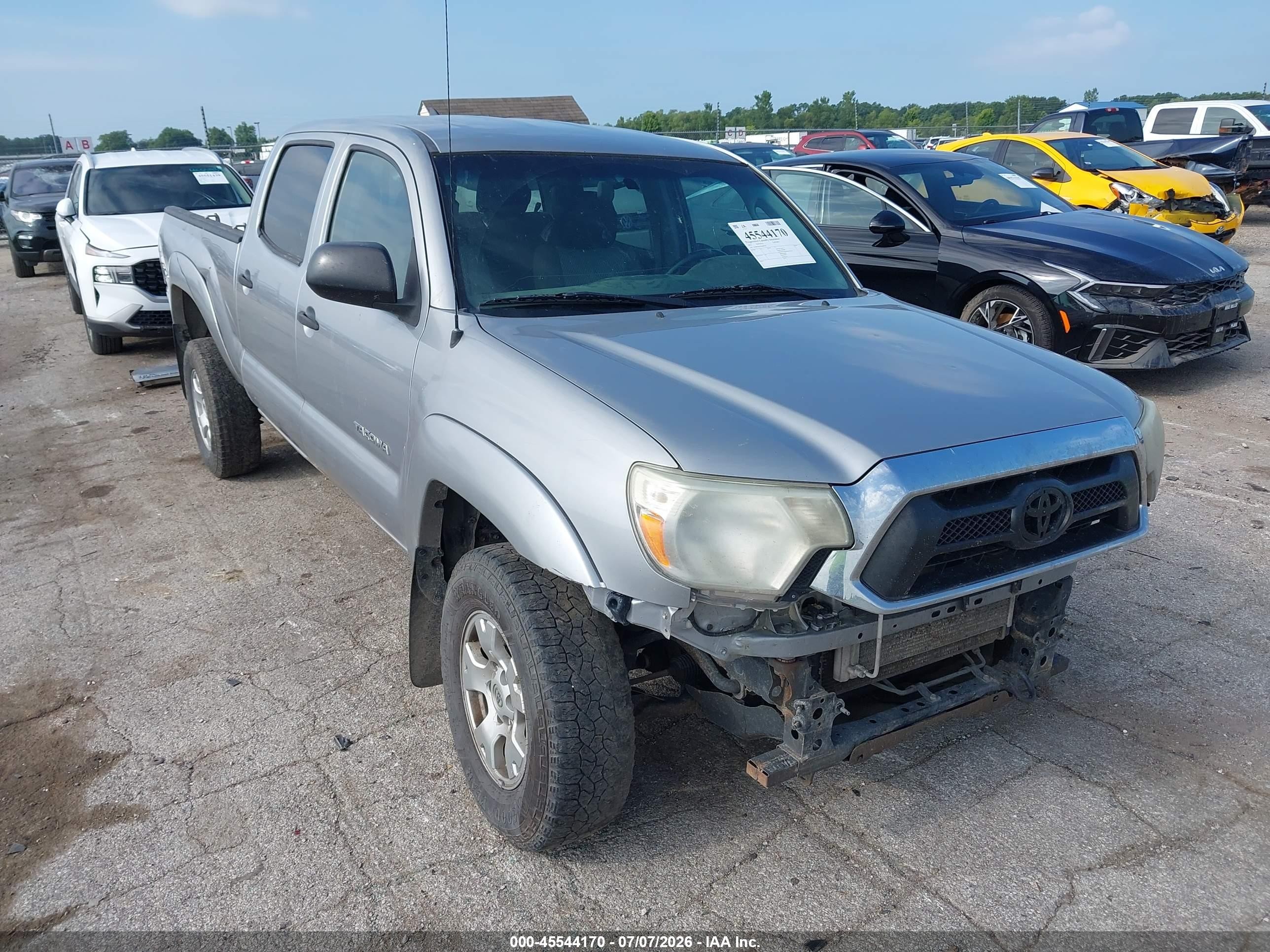 2015 Toyota Tacoma Base V6 Silver vin: 3TMMU4FNXFM078162