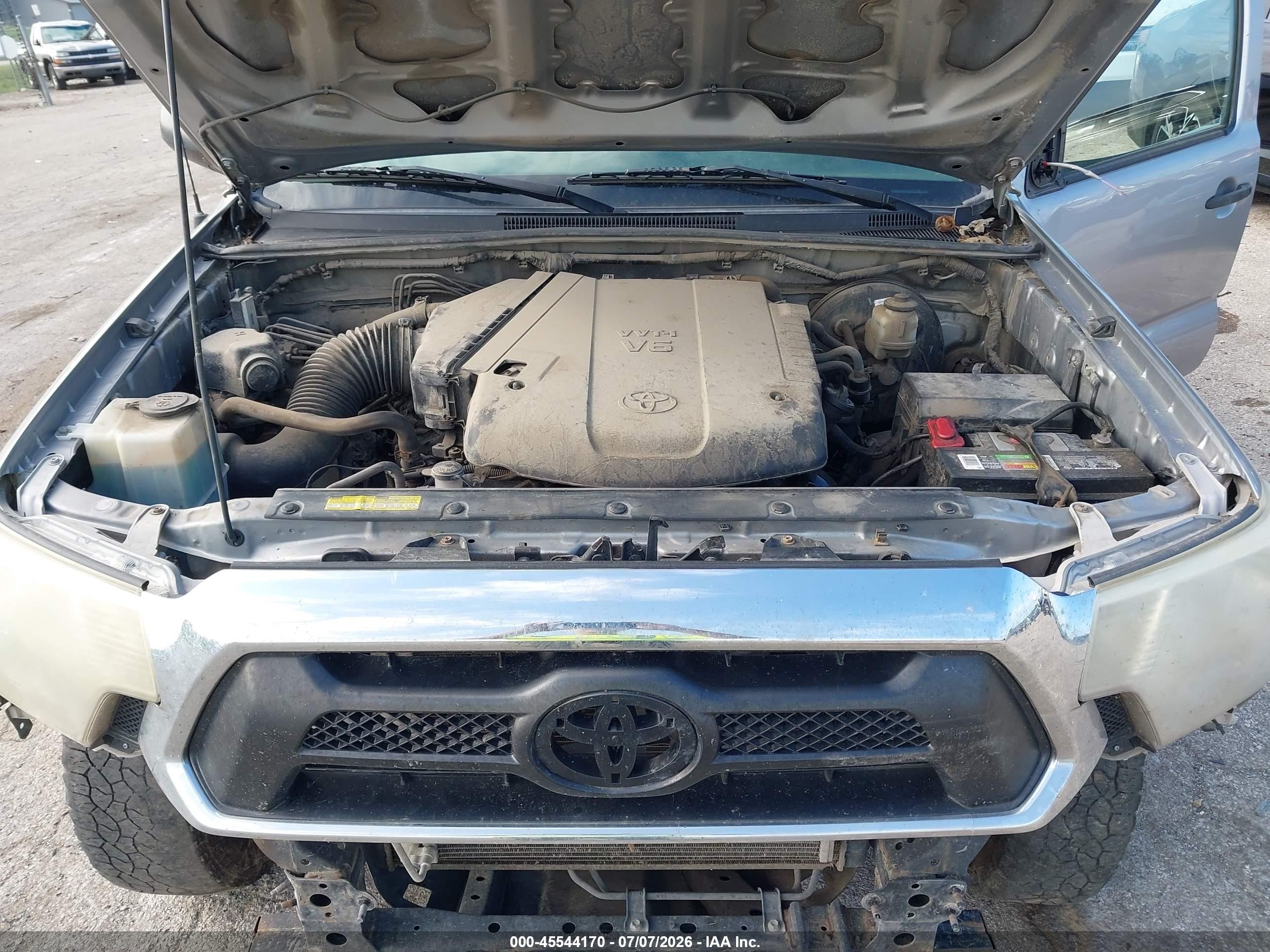 2015 Toyota Tacoma Base V6 Silver vin: 3TMMU4FNXFM078162