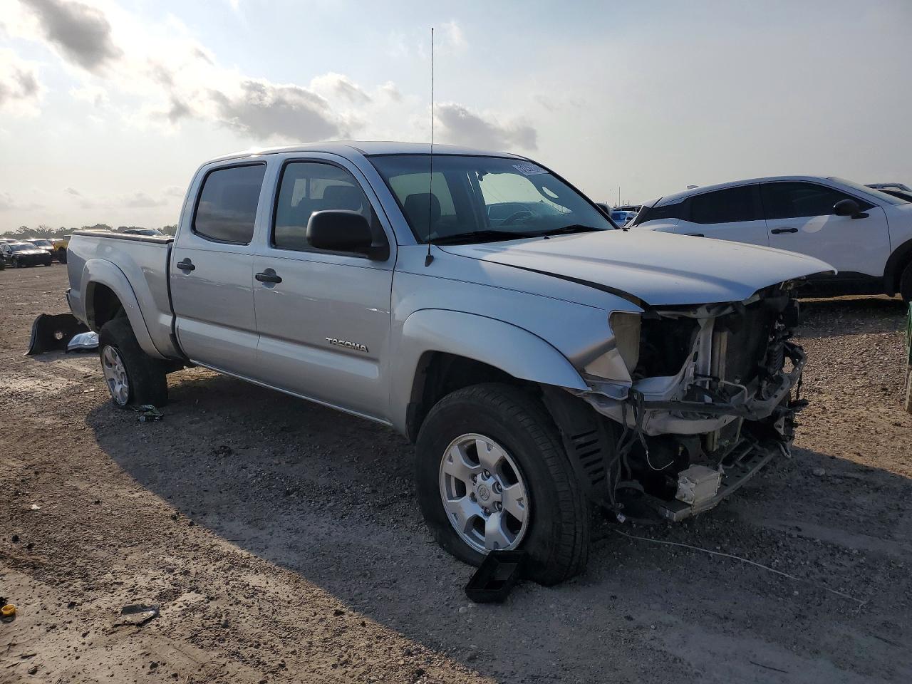 2006 Toyota Tacoma Double Cab Long Bed Silver vin: 3TMMU52N16M003460