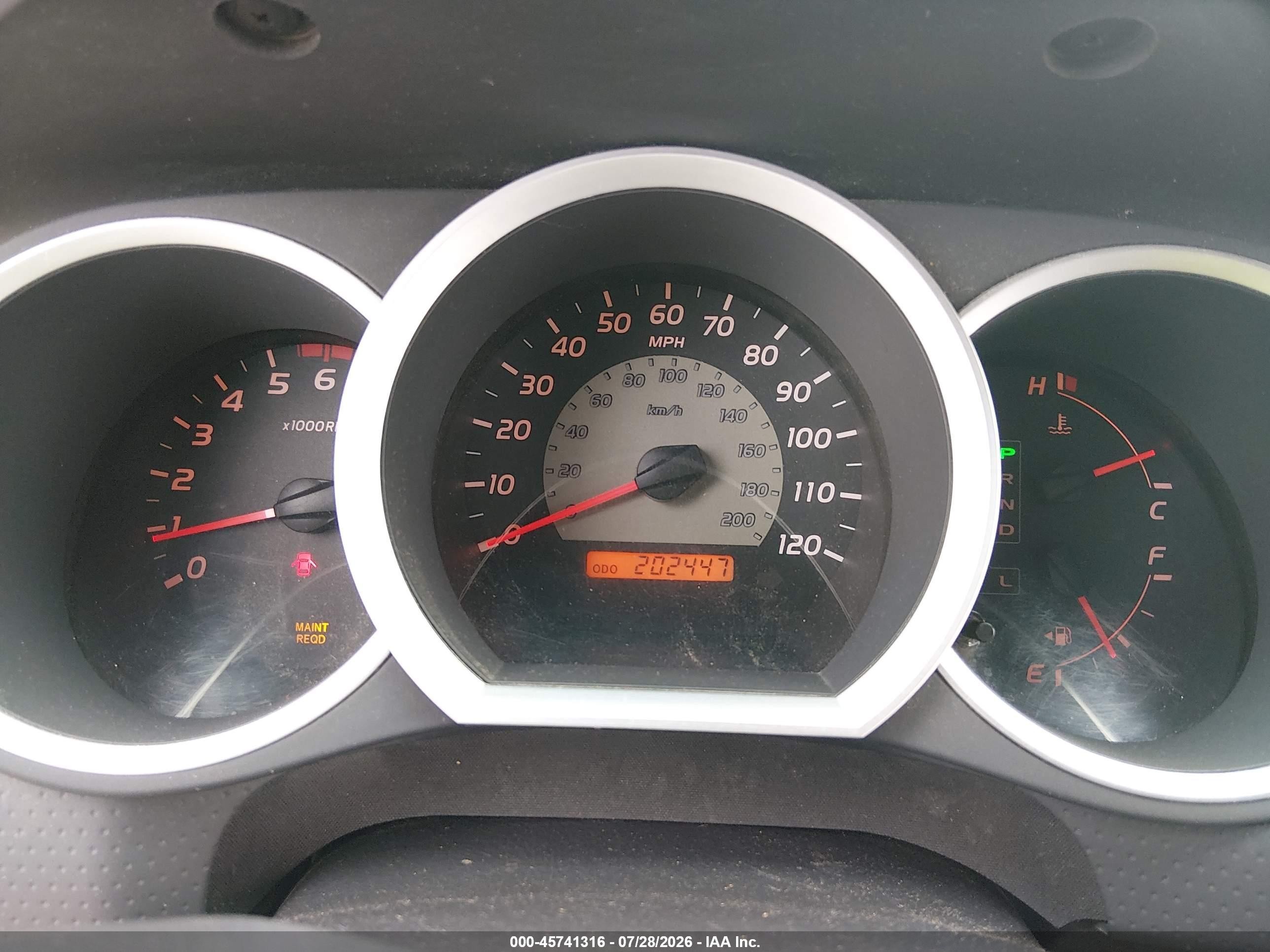 2007 Toyota Tacoma Base V6 White vin: 3TMMU52N17M004335