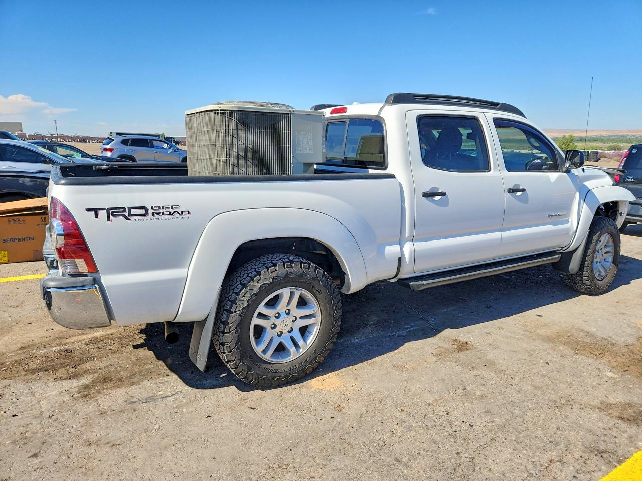 2009 Toyota Tacoma Double Cab Long Bed White vin: 3TMMU52N19M015046