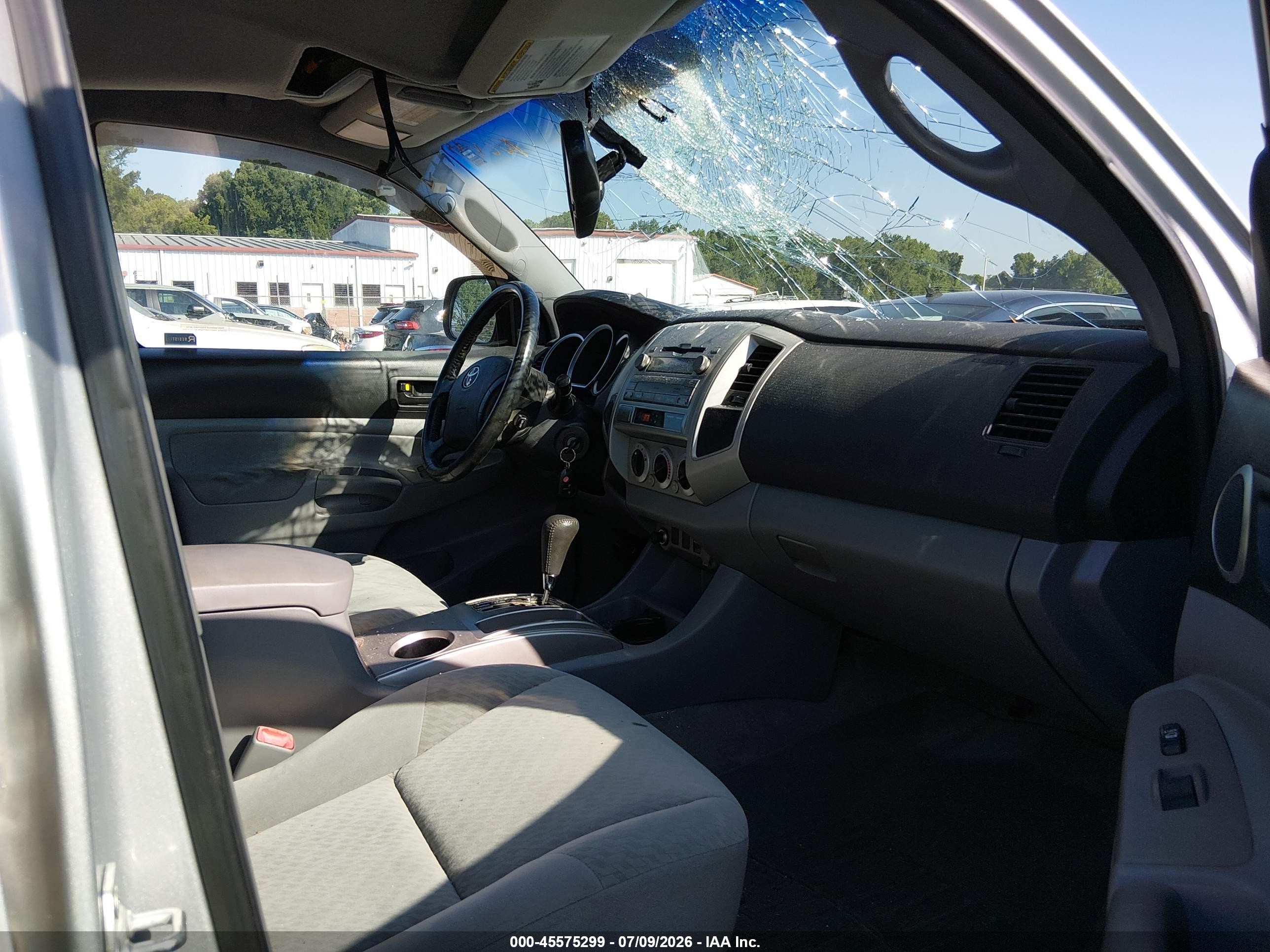 2009 Toyota Tacoma Base V6 Silver vin: 3TMMU52N39M015209
