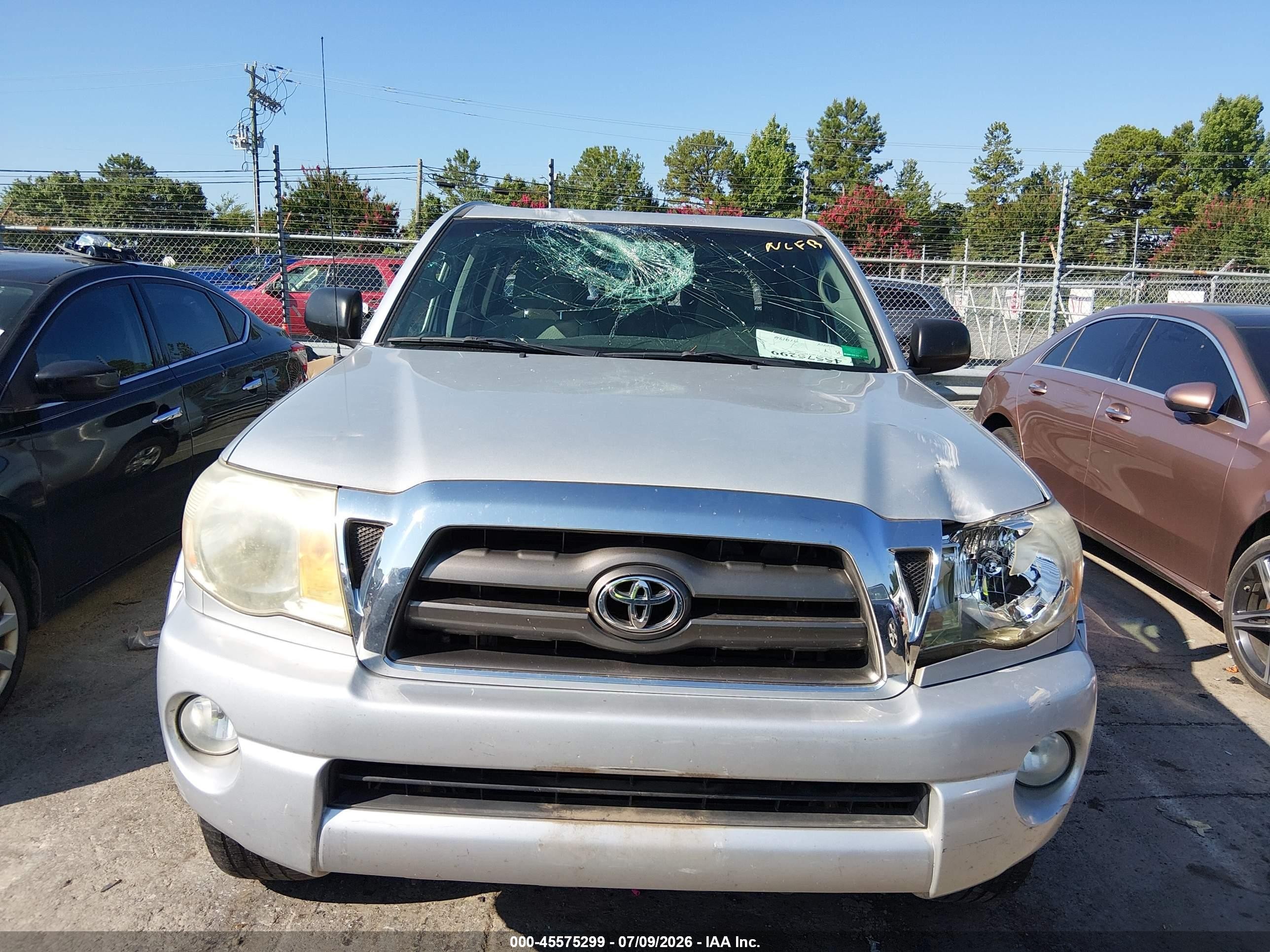 2009 Toyota Tacoma Base V6 Silver vin: 3TMMU52N39M015209