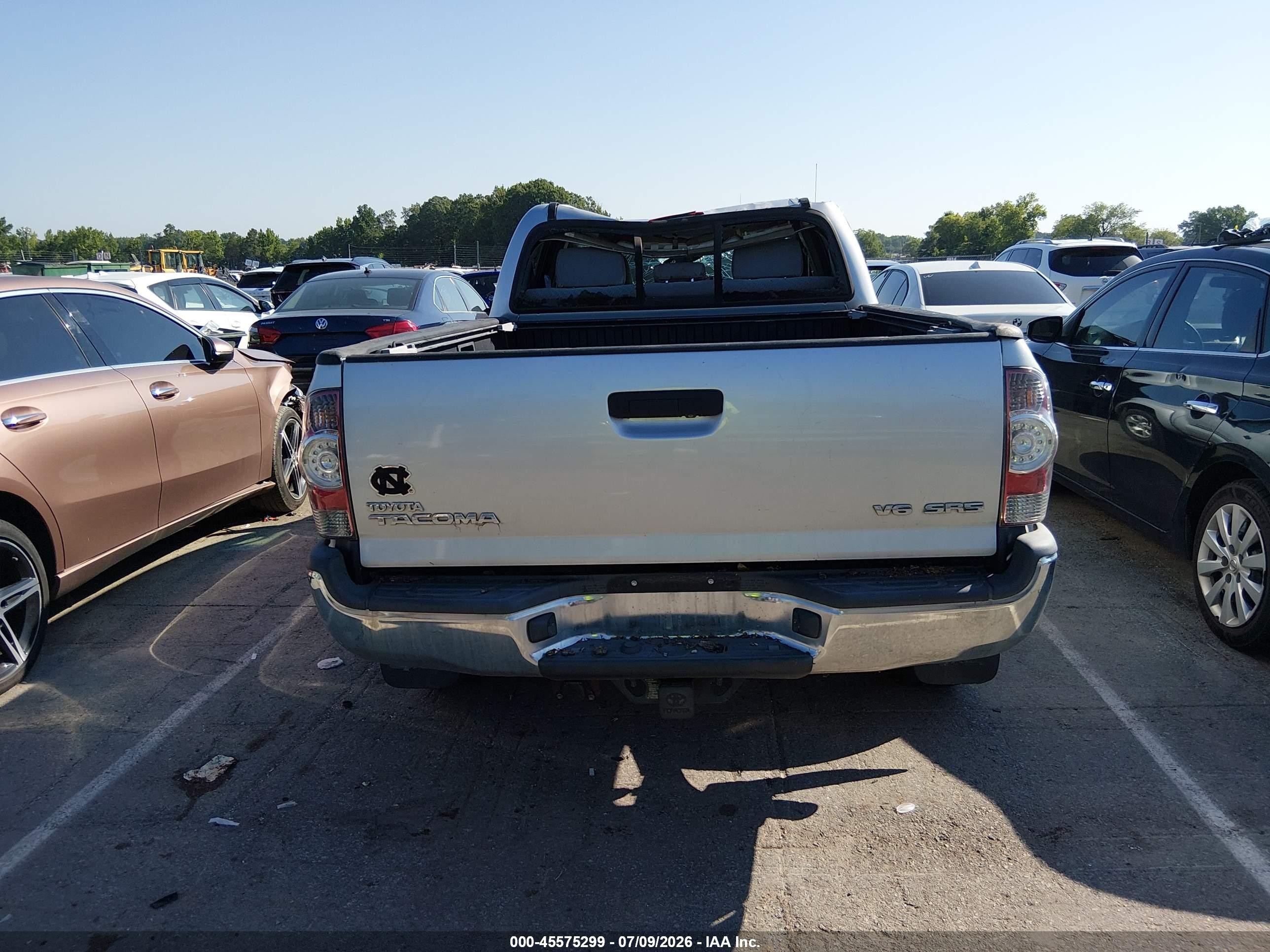 2009 Toyota Tacoma Base V6 Silver vin: 3TMMU52N39M015209
