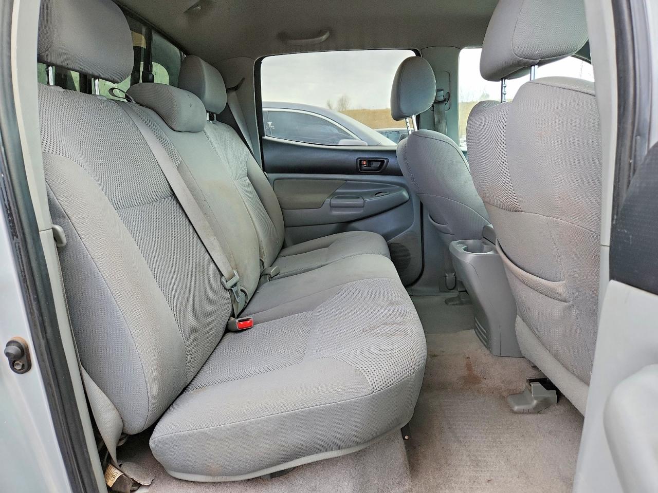 2008 Toyota Tacoma V6 Silver vin: 3TMMU52N48M005674