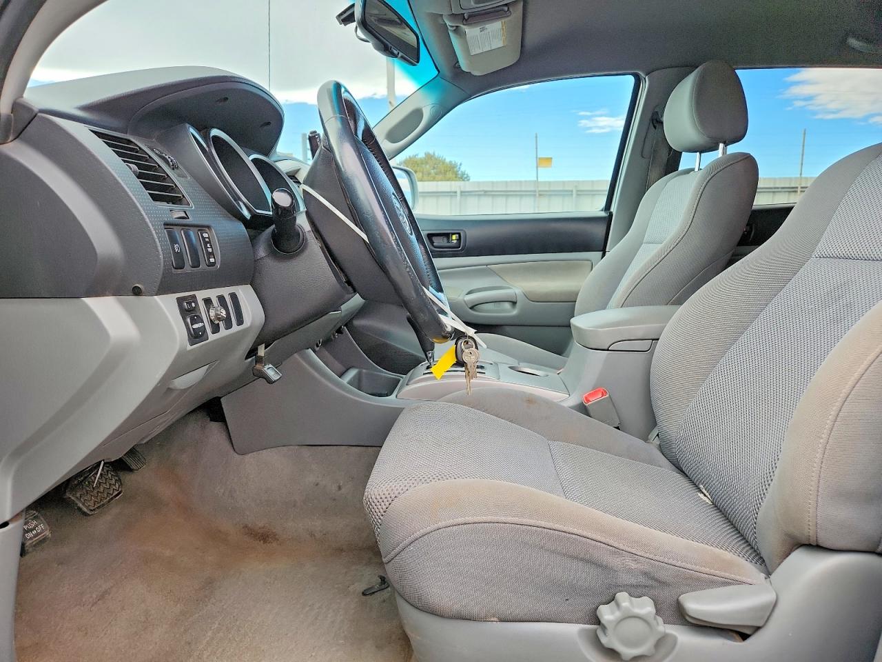 2008 Toyota Tacoma V6 Silver vin: 3TMMU52N48M005674
