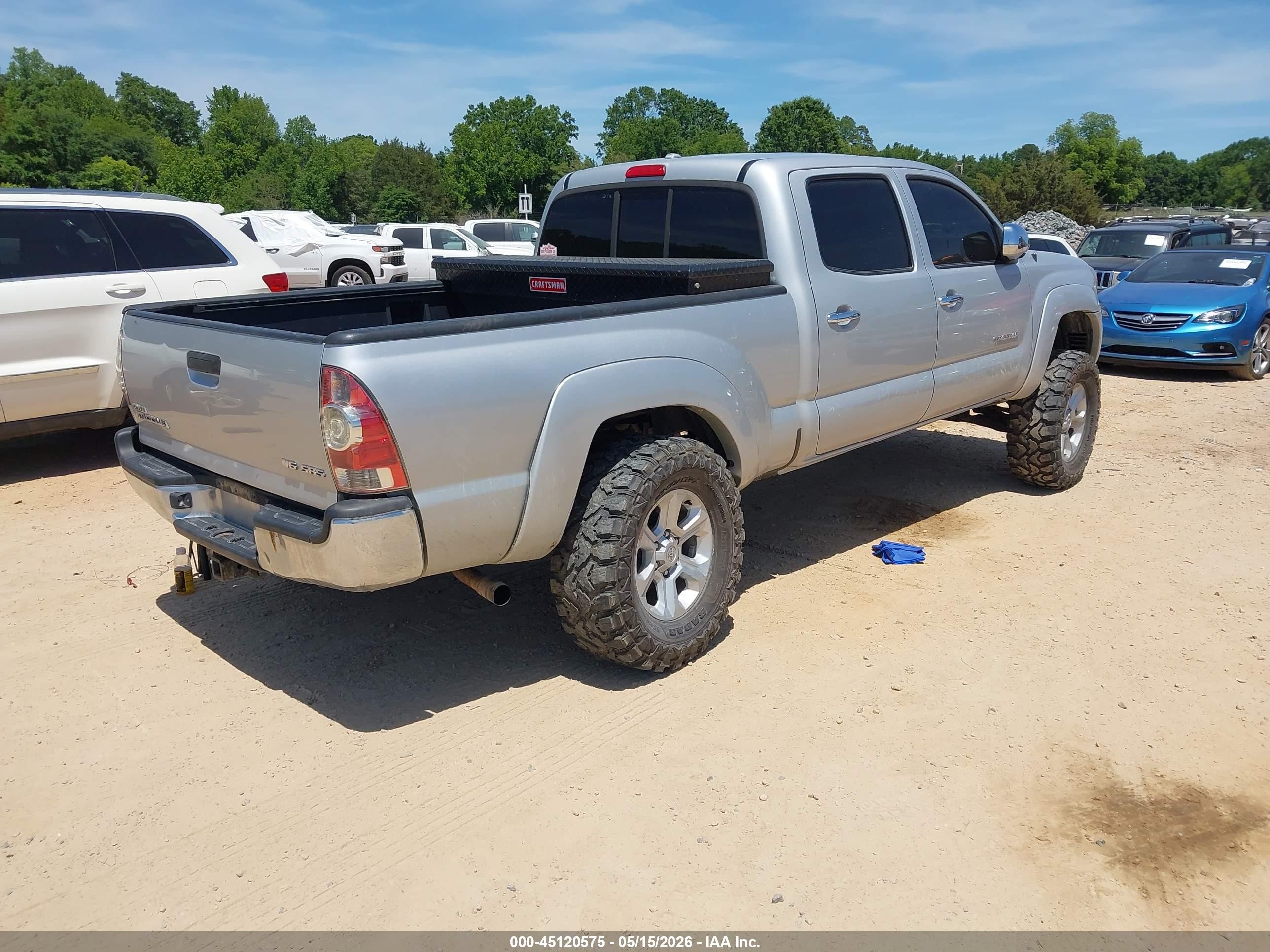 2009 Toyota Tacoma Base V6 Silver vin: 3TMMU52N59M011405