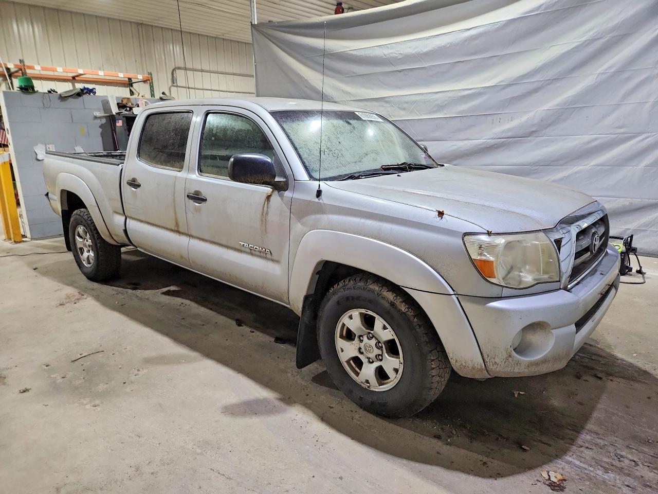 2009 Toyota Tacoma Double Cab Long Bed Silver vin: 3TMMU52N79M015293