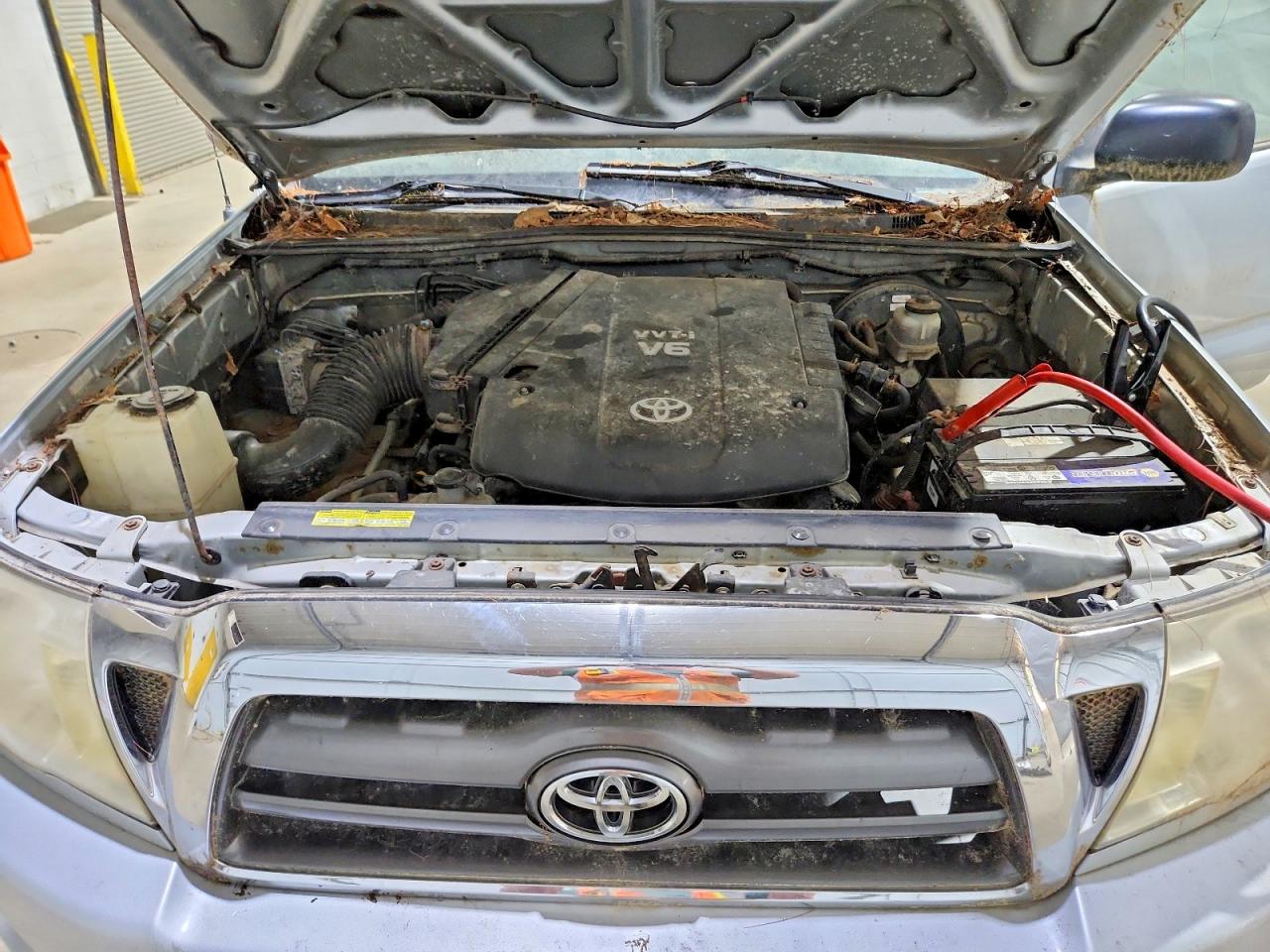 2009 Toyota Tacoma Double Cab Long Bed Silver vin: 3TMMU52N79M015293